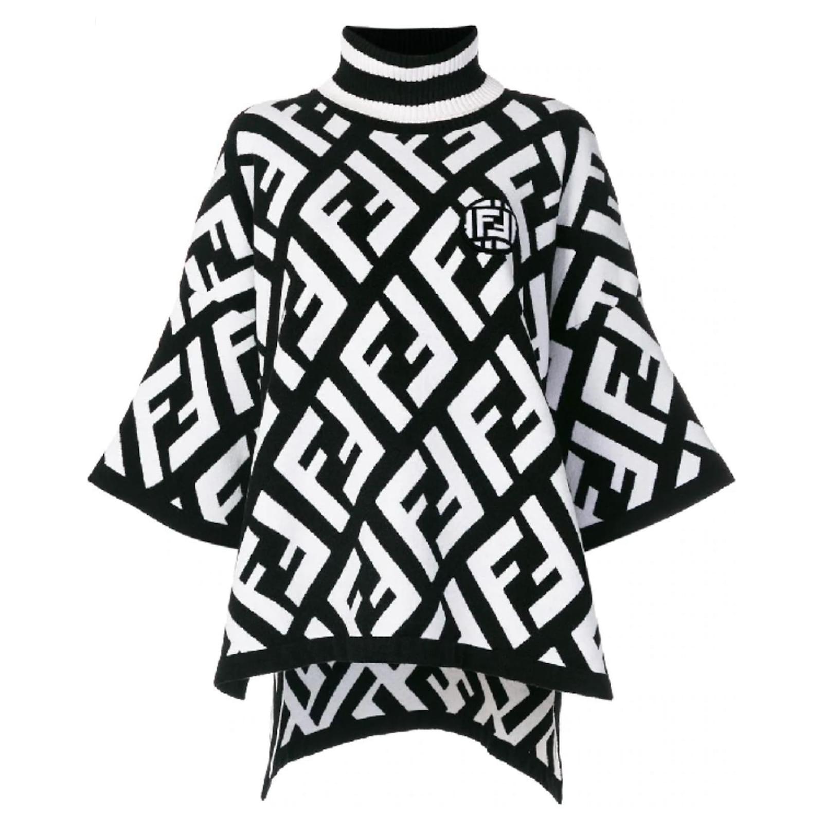 Fendi oversize sweater poncho FF logo black white Wool ref.451083 - Joli  Closet