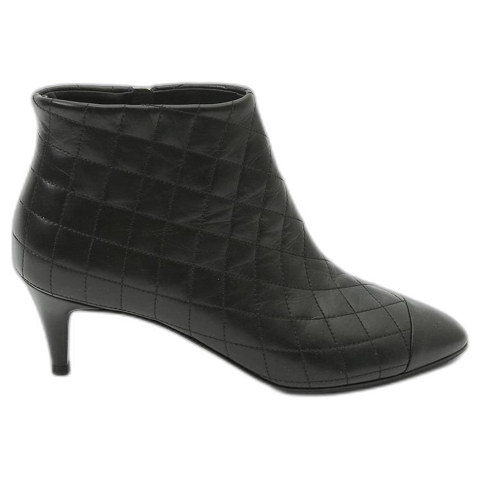 Chanel Ankle Boots Ref.451959 - Joli Closet