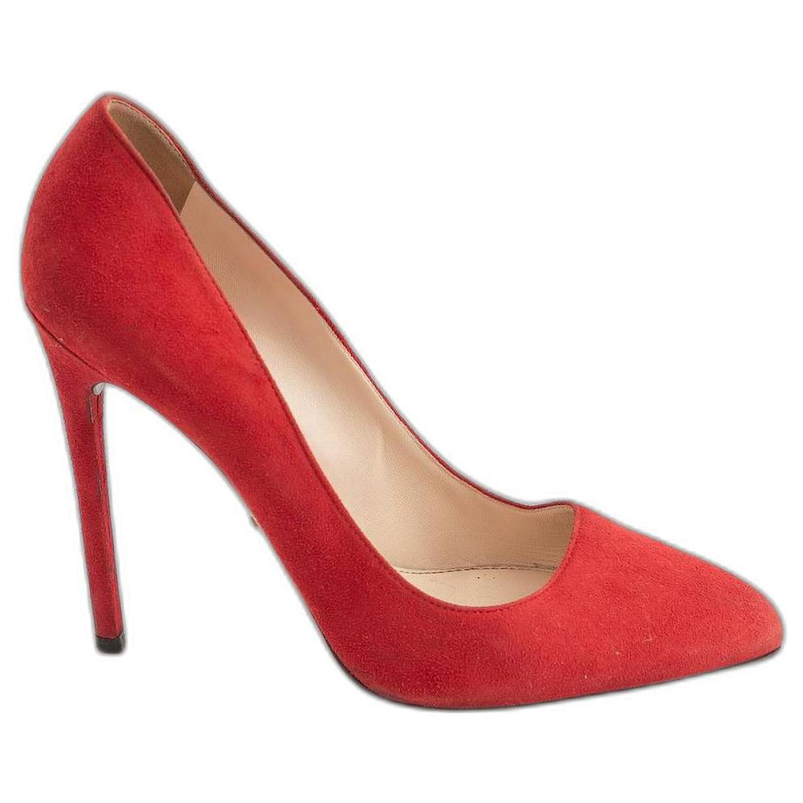 Total 61+ imagen prada shoes red - Abzlocal.mx