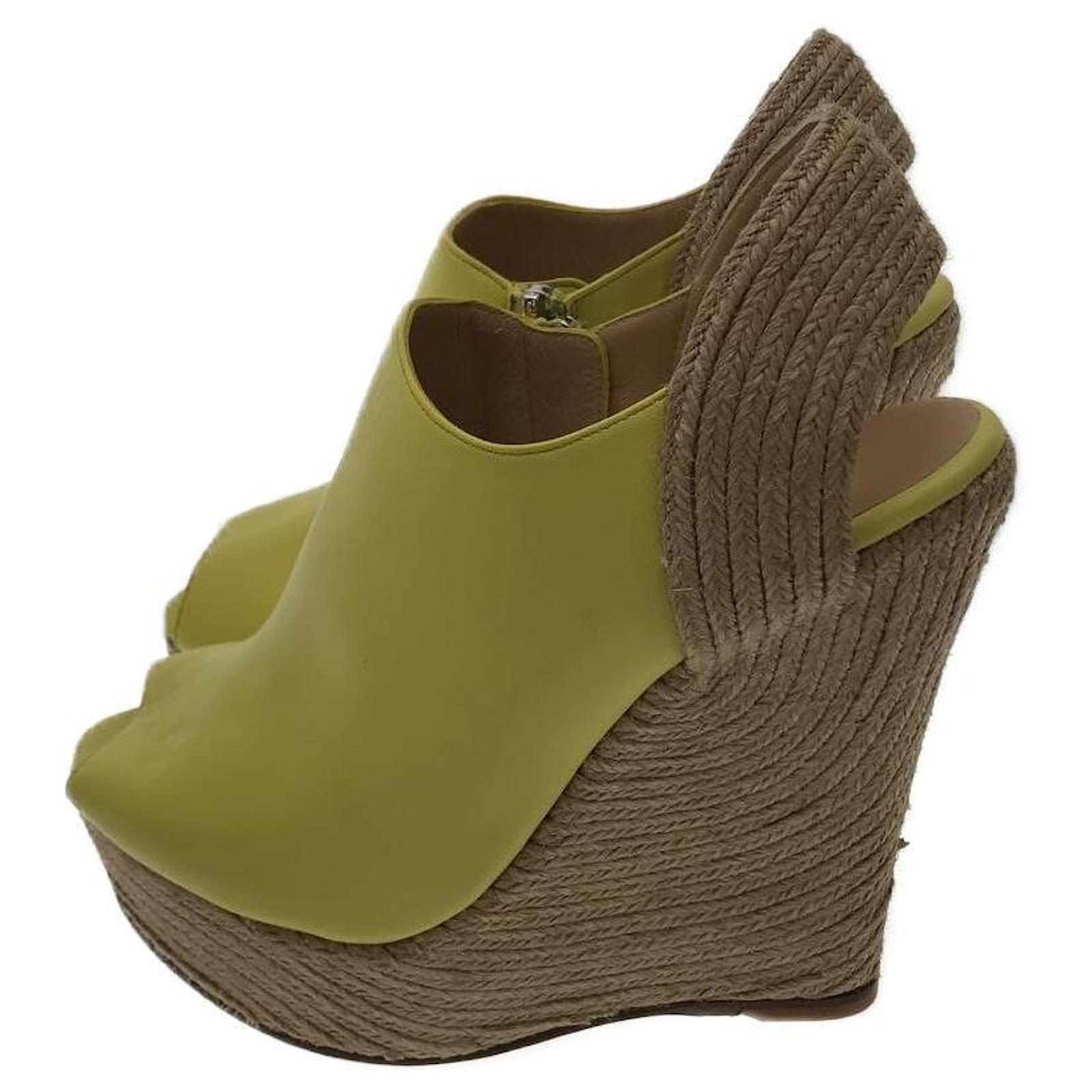 Sandalias GUCCI / 36 / Amarillo / Piel / Alpargatas / Suela cuña Cuero  ref.454556 - Joli Closet