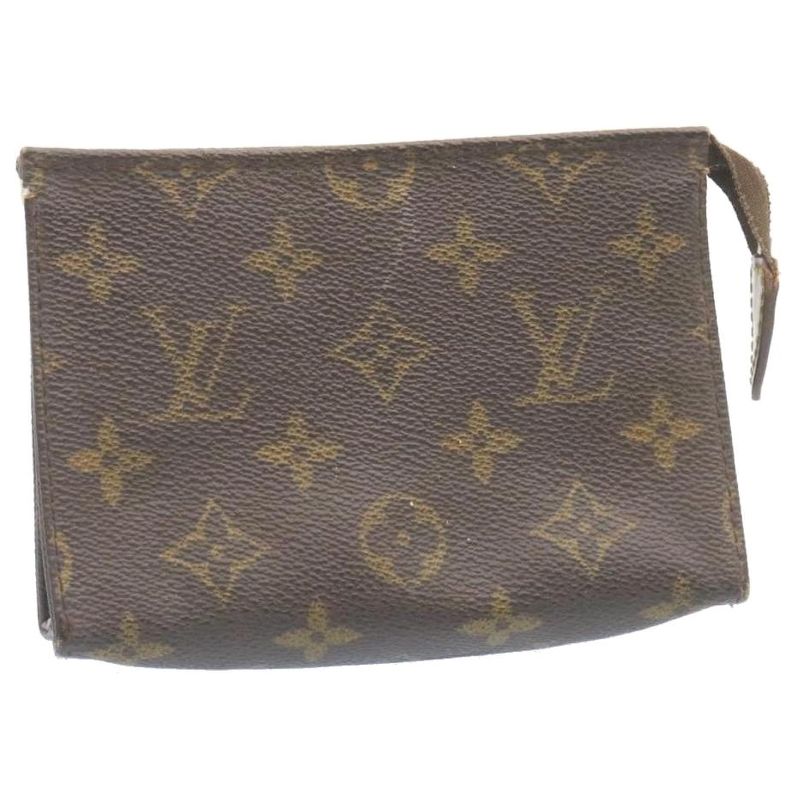 Louis Vuitton Monogram Poche Toilette 15 Pouch M47546 LV Auth 48699 Cloth  ref.1007732 - Joli Closet