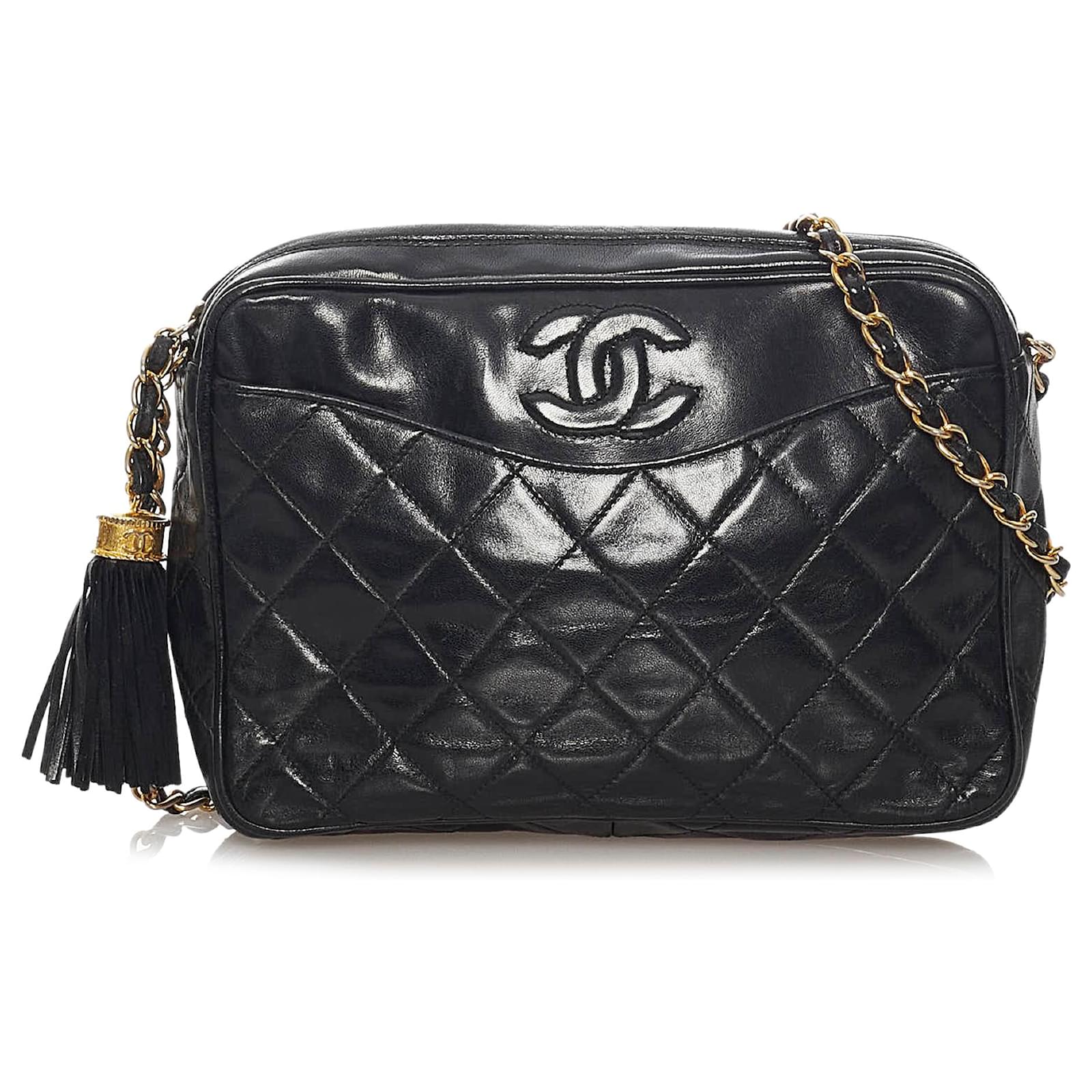 Camera Chanel Sac caméra CC en cuir d'agneau Matelasse noir ref.463432