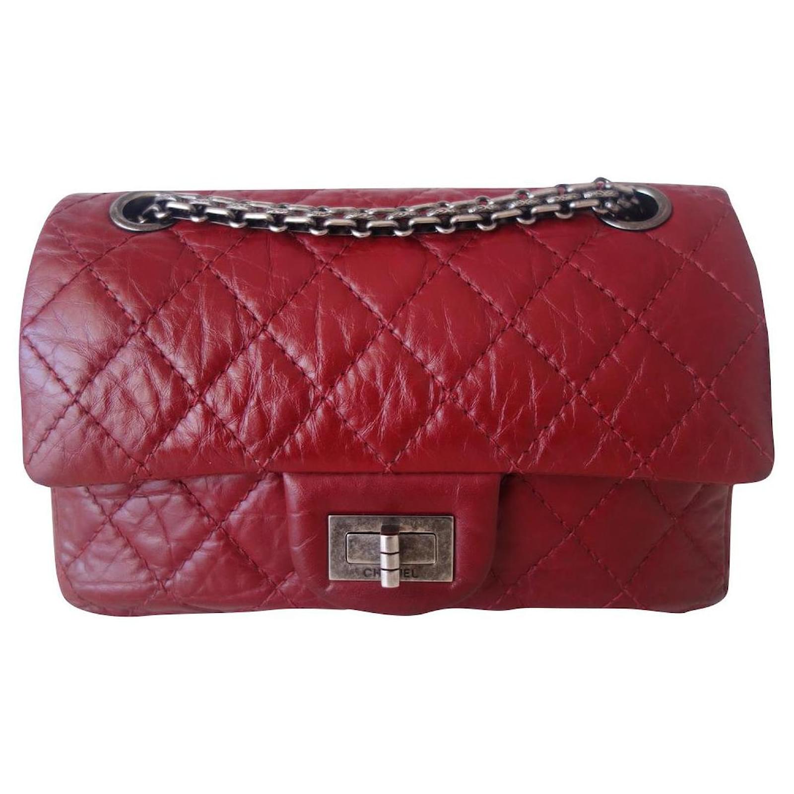 Chanel discount 2.55 red