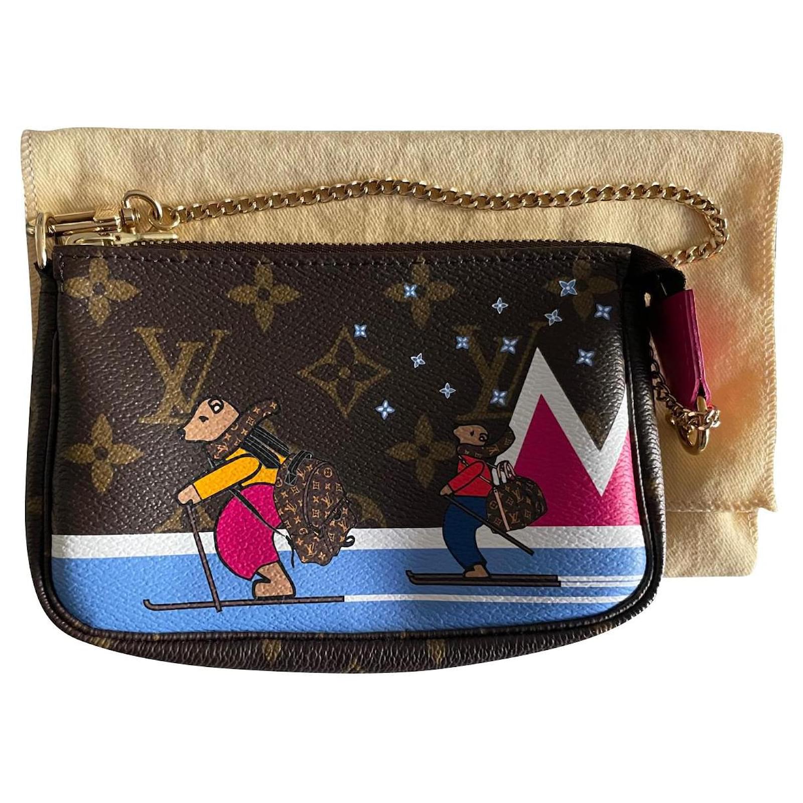 Louis Vuitton Mini pochette accessoires Limited Edition Christmas Bears  2018 Brown ref.465914 - Joli Closet