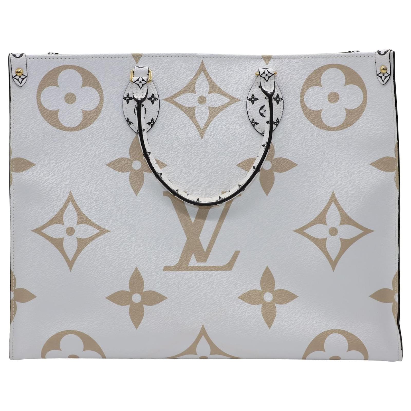 Bolso tote Louis Vuitton On The Go GM bicolor en lona revestida verde  Lienzo ref.466315 - Joli Closet
