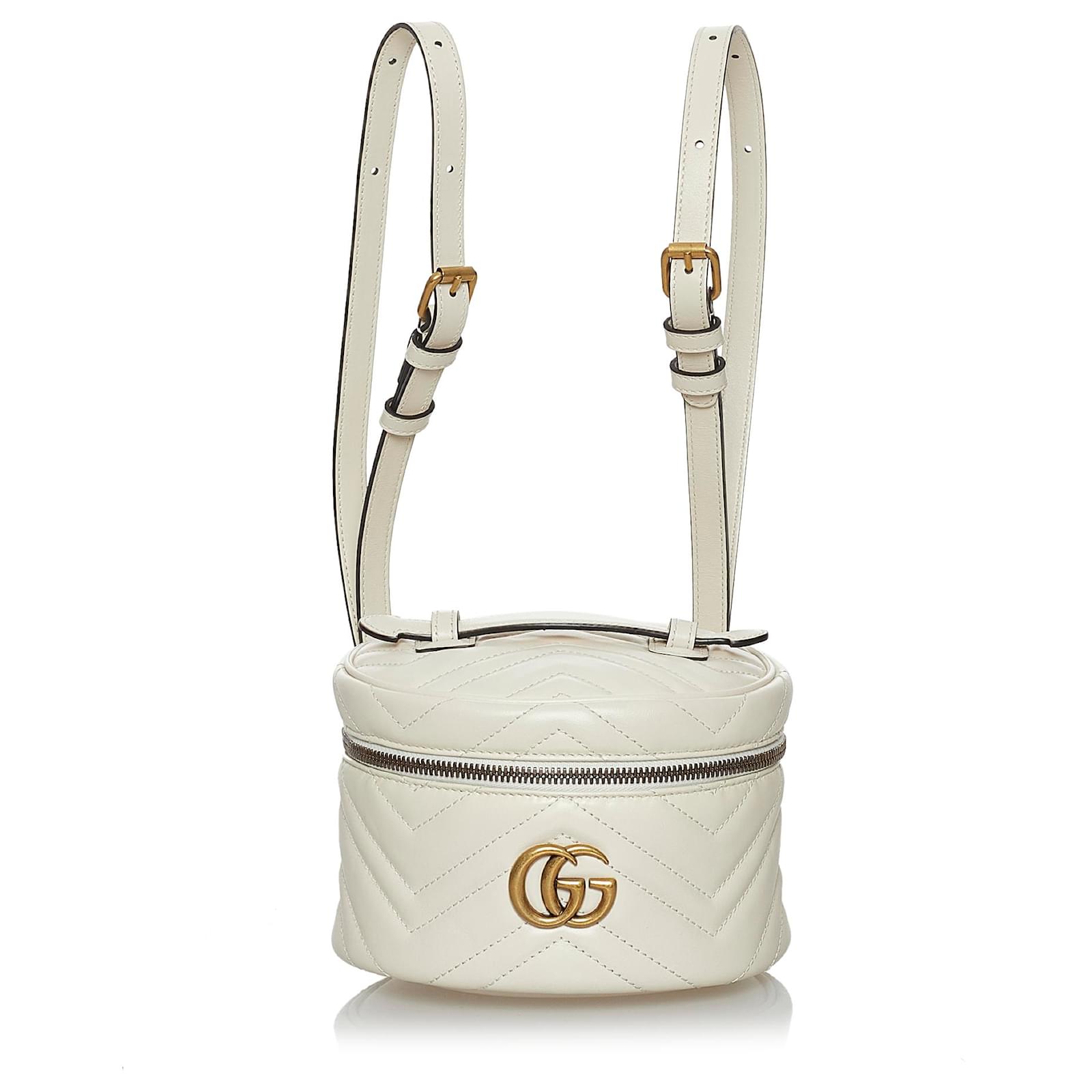 Zaino rotondo in pelle GG Marmont bianco di Gucci Vitello simile a un  vitello ref.467422 - Joli Closet
