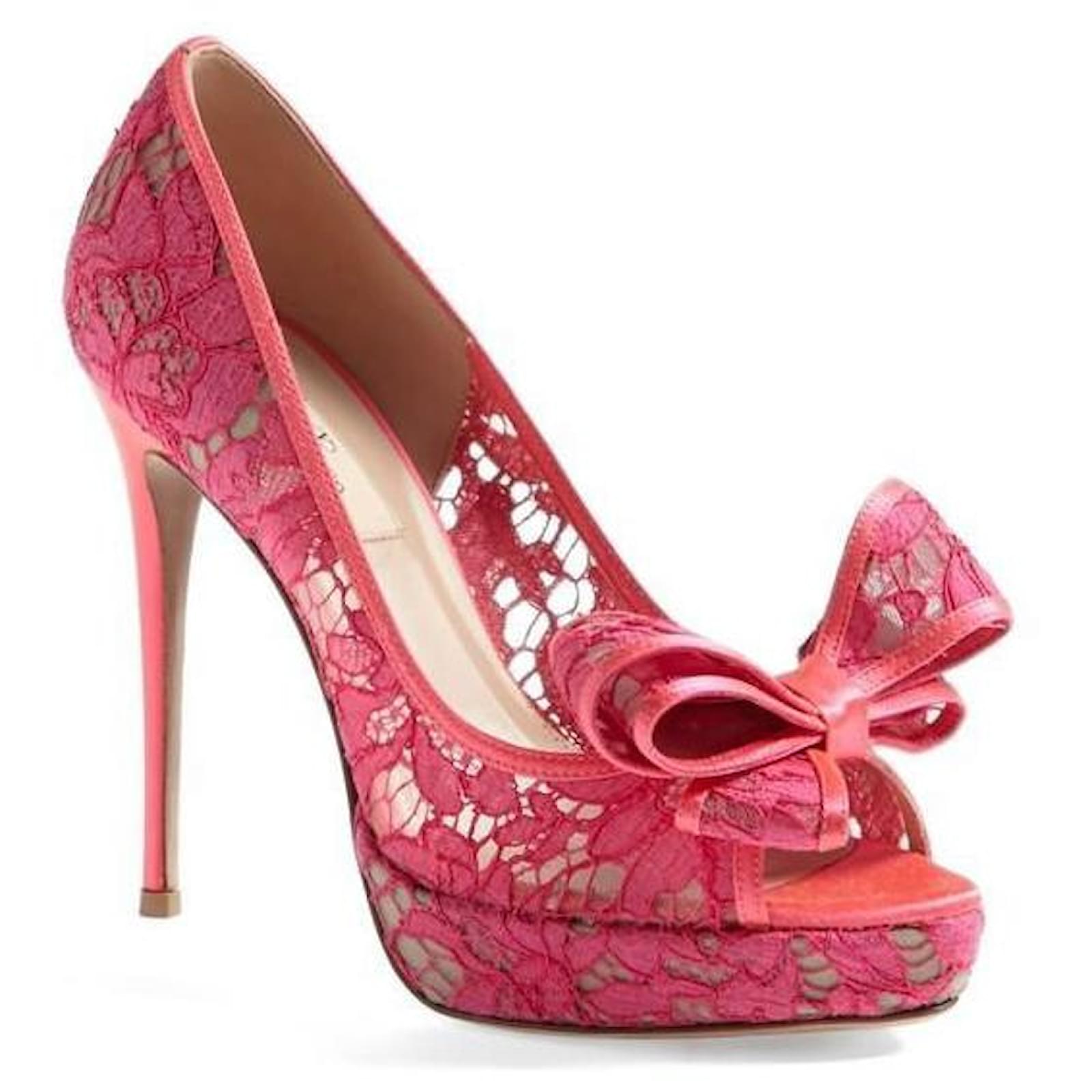 Garavani pink lace peep toe pumps ref.469367 - Joli