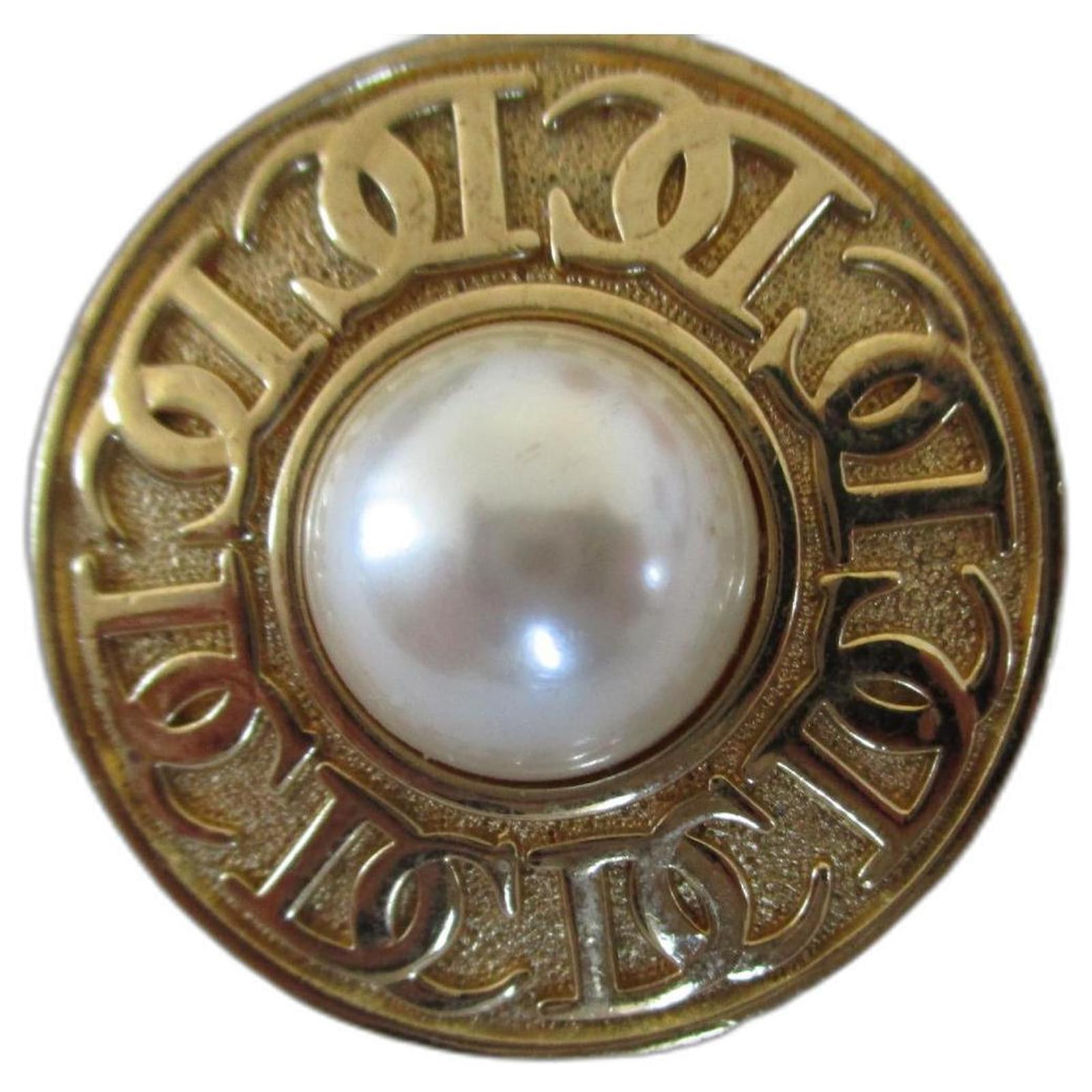 geroosterd brood Meander Vergadering Christian Dior Golden brooch & pearl. Metal ref.469411 - Joli Closet
