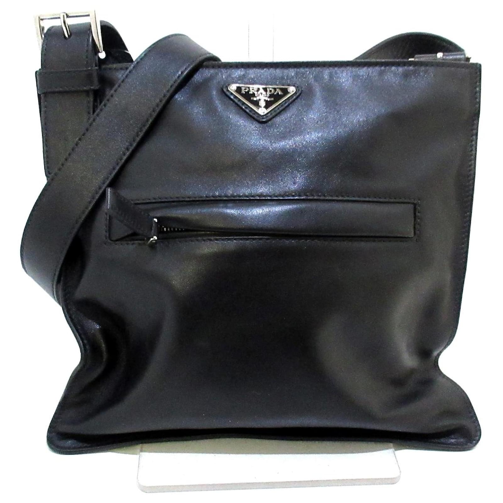 Borse a Tracolla Prada | Borsa Prada Brique in Saffiano Nero Uomo - NAYAN  Hazra