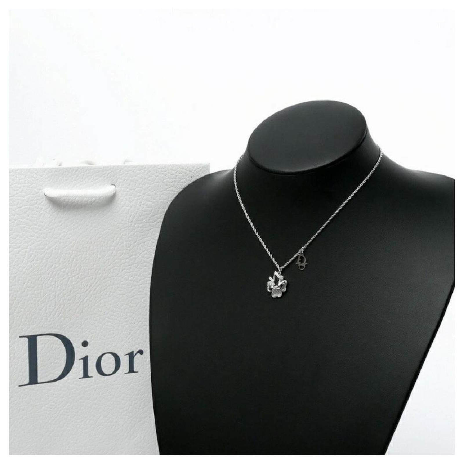 dior four leaf clover necklace