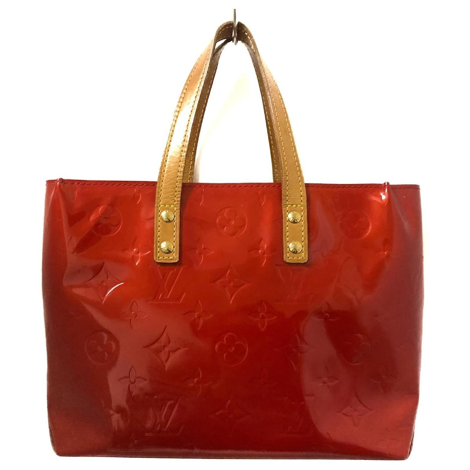 Louis Vuitton Reade Red Patent leather ref.471743 - Joli Closet