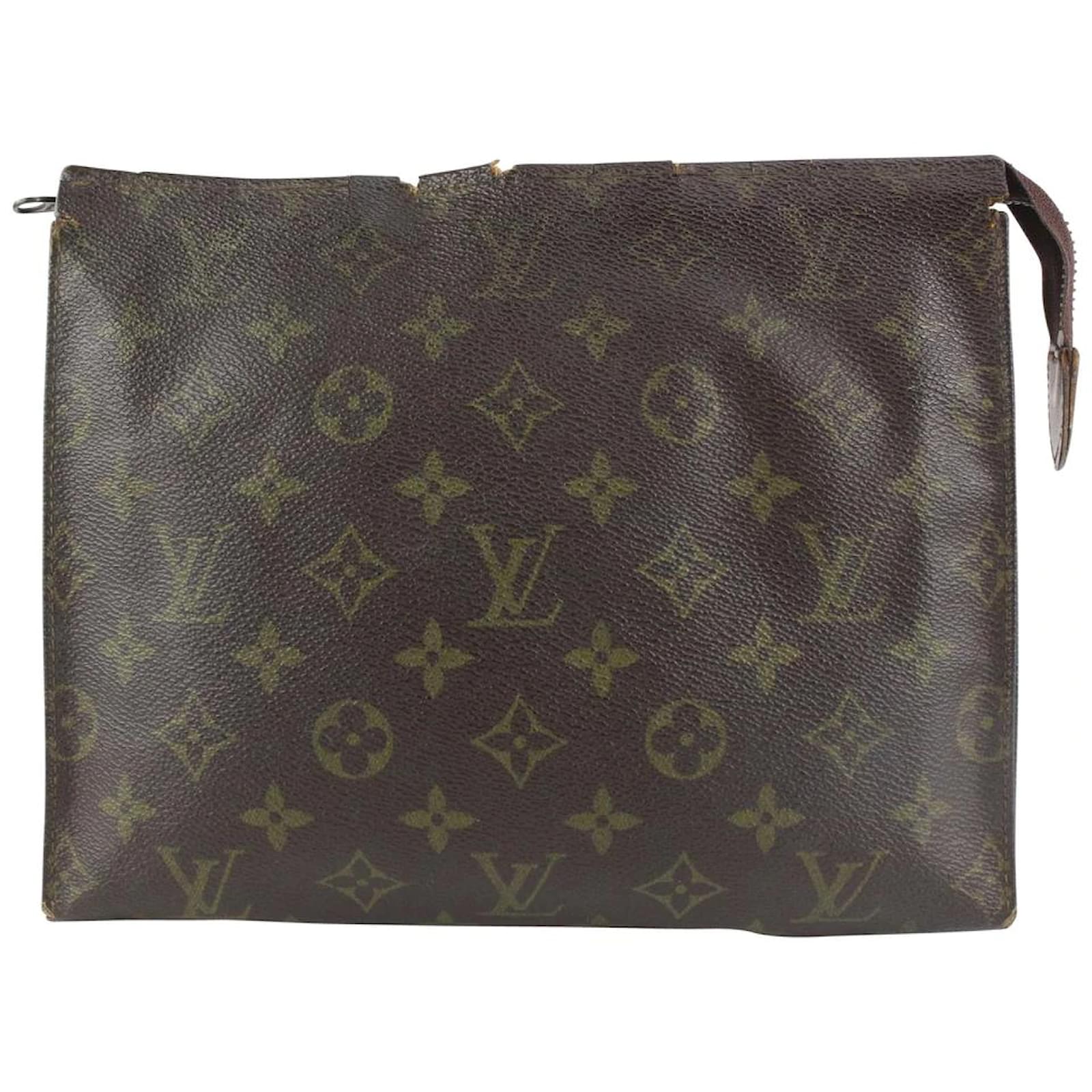Lv Toiletry Pouch 26 As Clutch