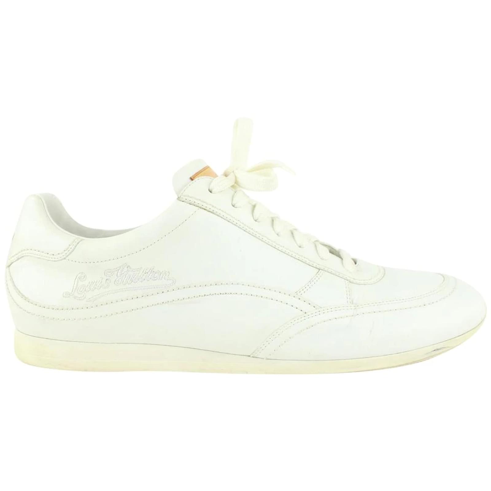 Louis Vuitton Rare Men's 10.5 US White Sneaker 5l1228 ref.475437 - Joli  Closet