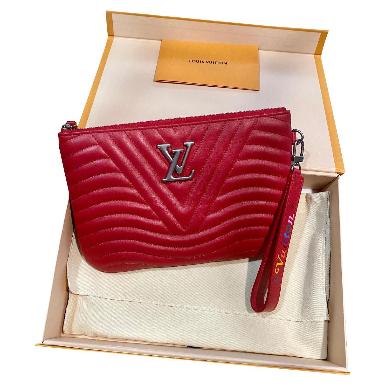 Louis Vuitton New Wave clutch Red Leather ref.477975 - Joli Closet