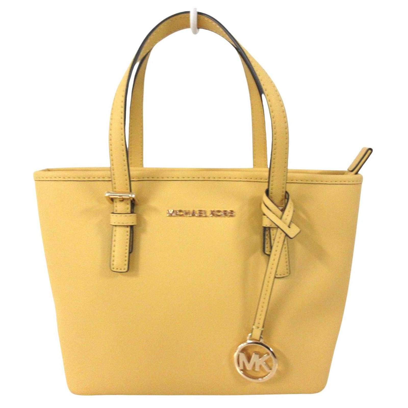 Michael Kors Handbag Yellow Leather ref.479184 - Joli Closet