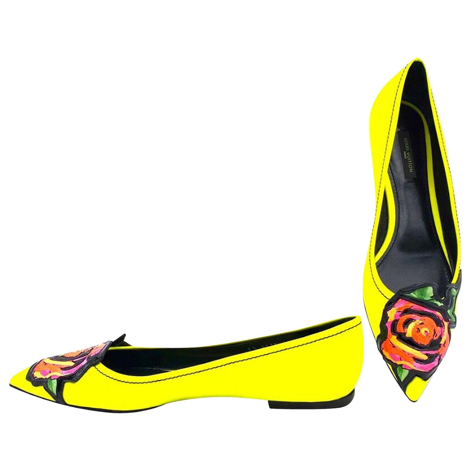 Louis Vuitton x Stephen Sprouse ballerinas in yellow patent leather with  flower toe ref.480106 - Joli Closet