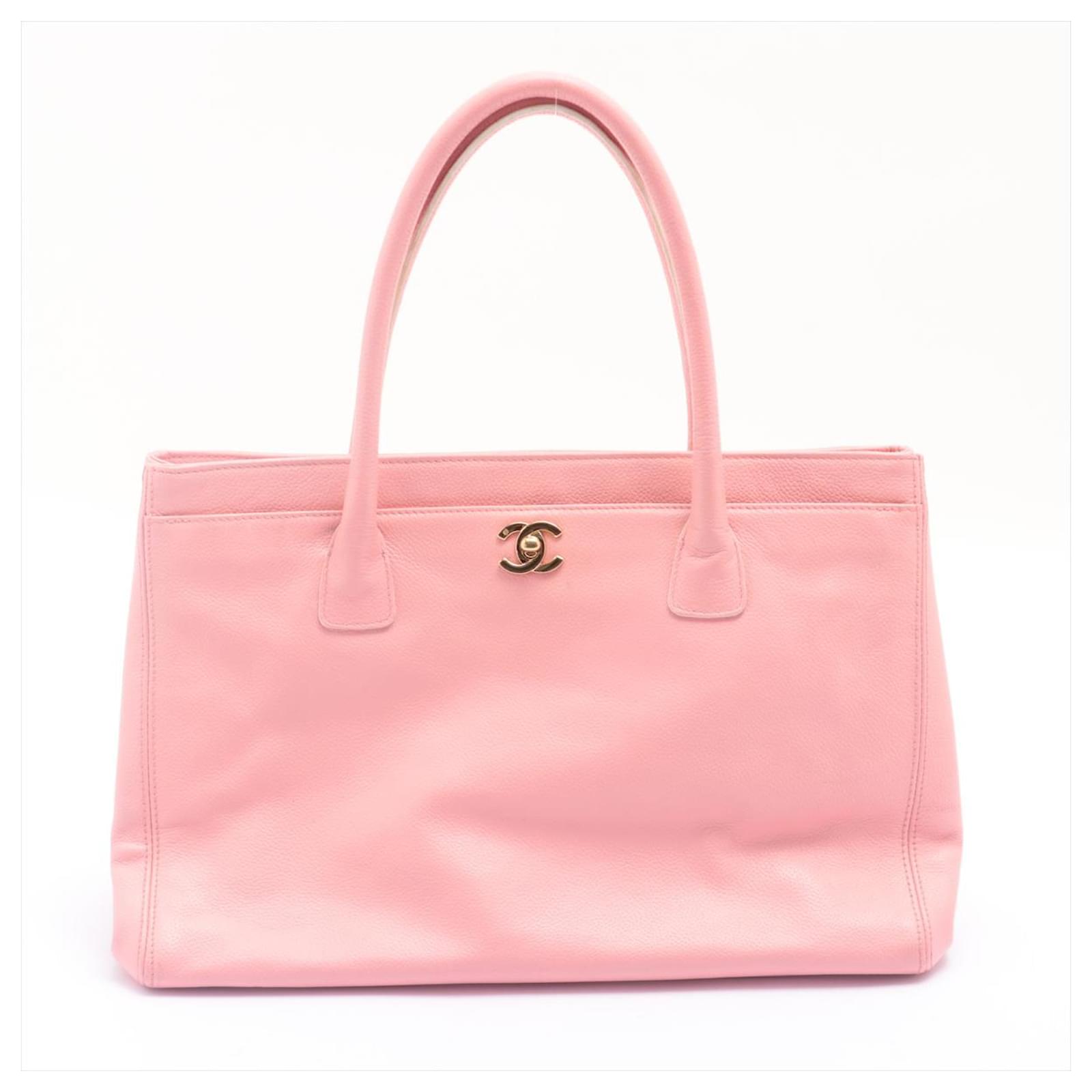 Chanel Executive Pink Leather ref.481112 - Joli Closet