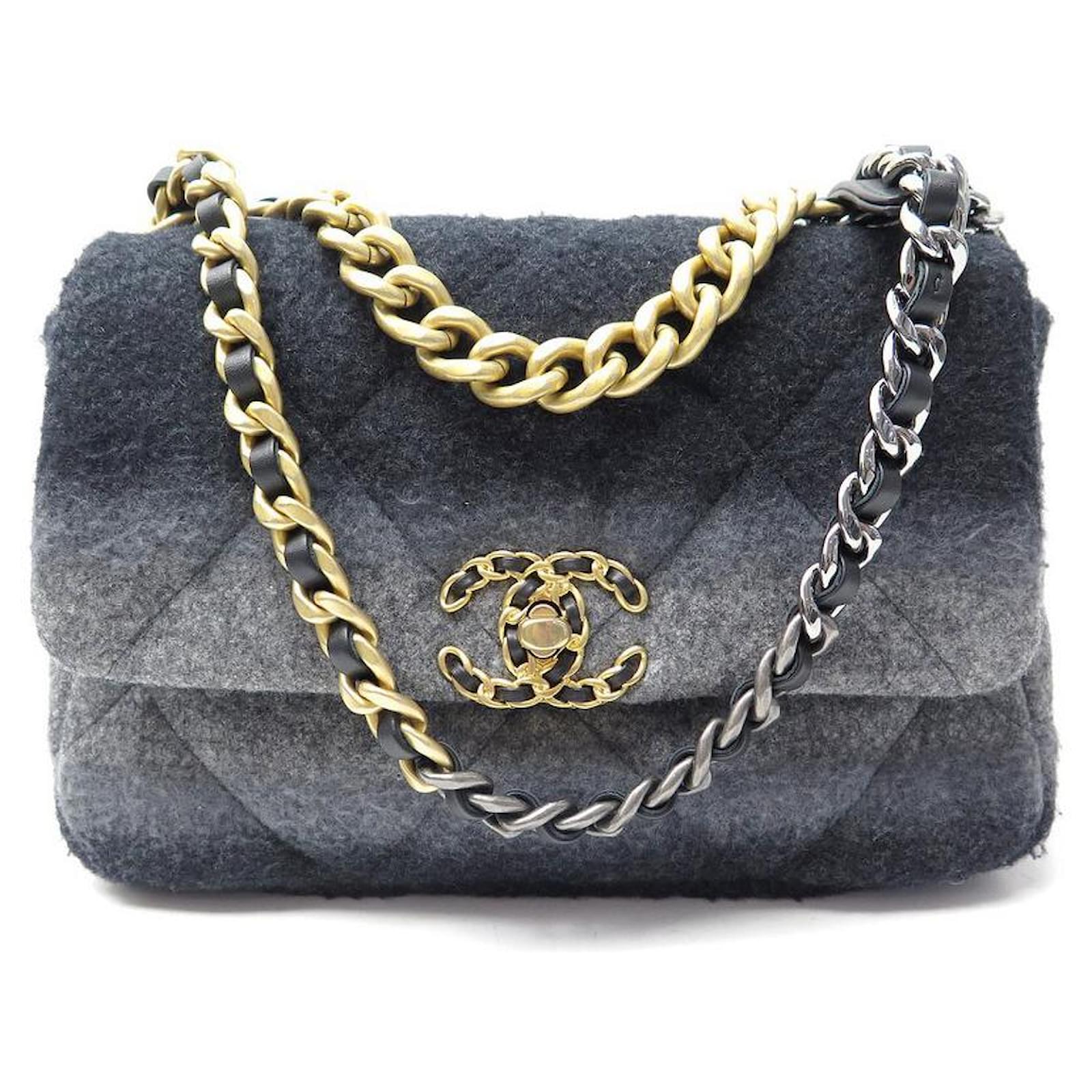 Chanel 19 NEW CHANEL HANDBAG 19 WOOL TIE & DYE GRAY BANDOULIER + BOX WOOL  HAND BAG Grey ref.481677 - Joli Closet