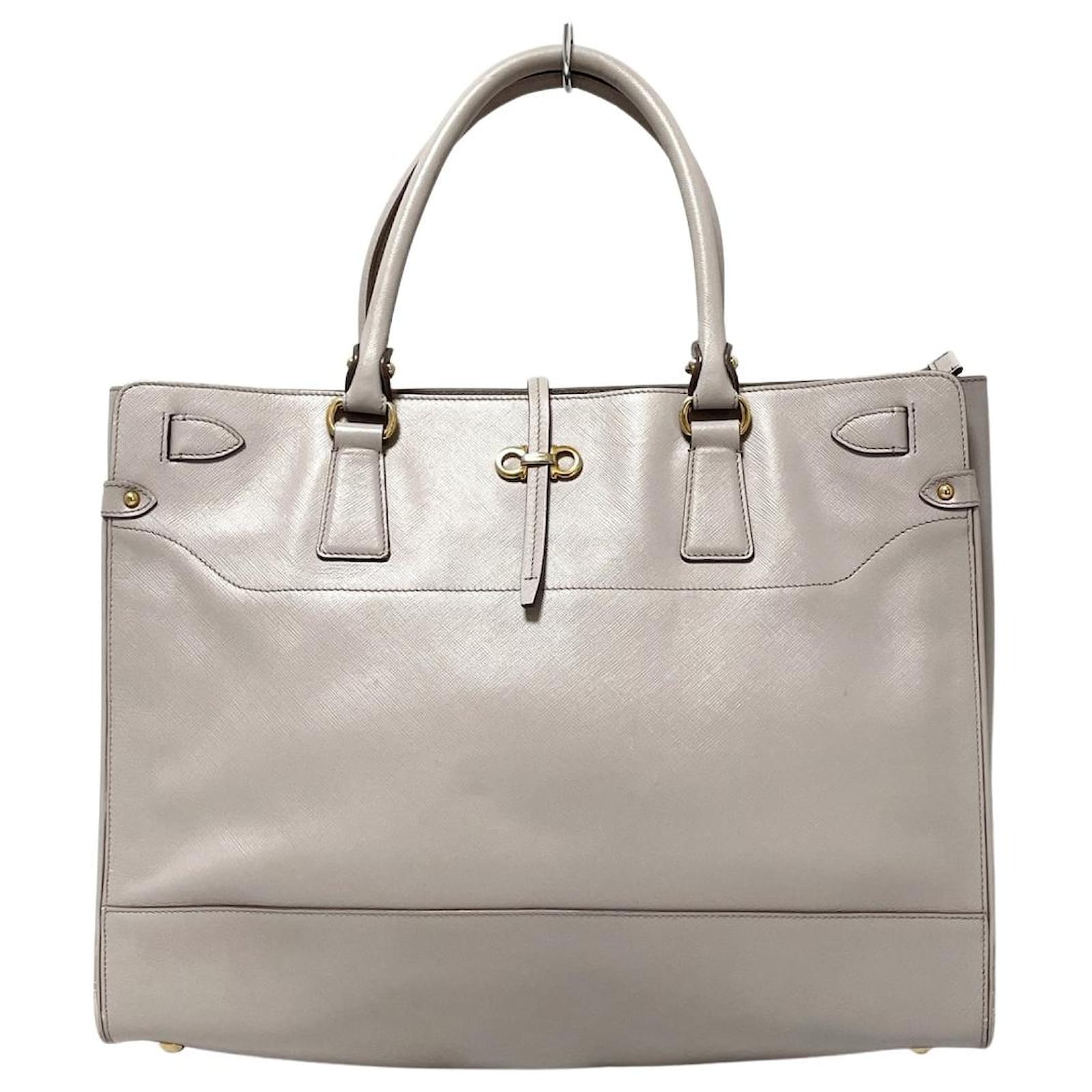 Salvatore ferragamo briana leather shoulder online bag