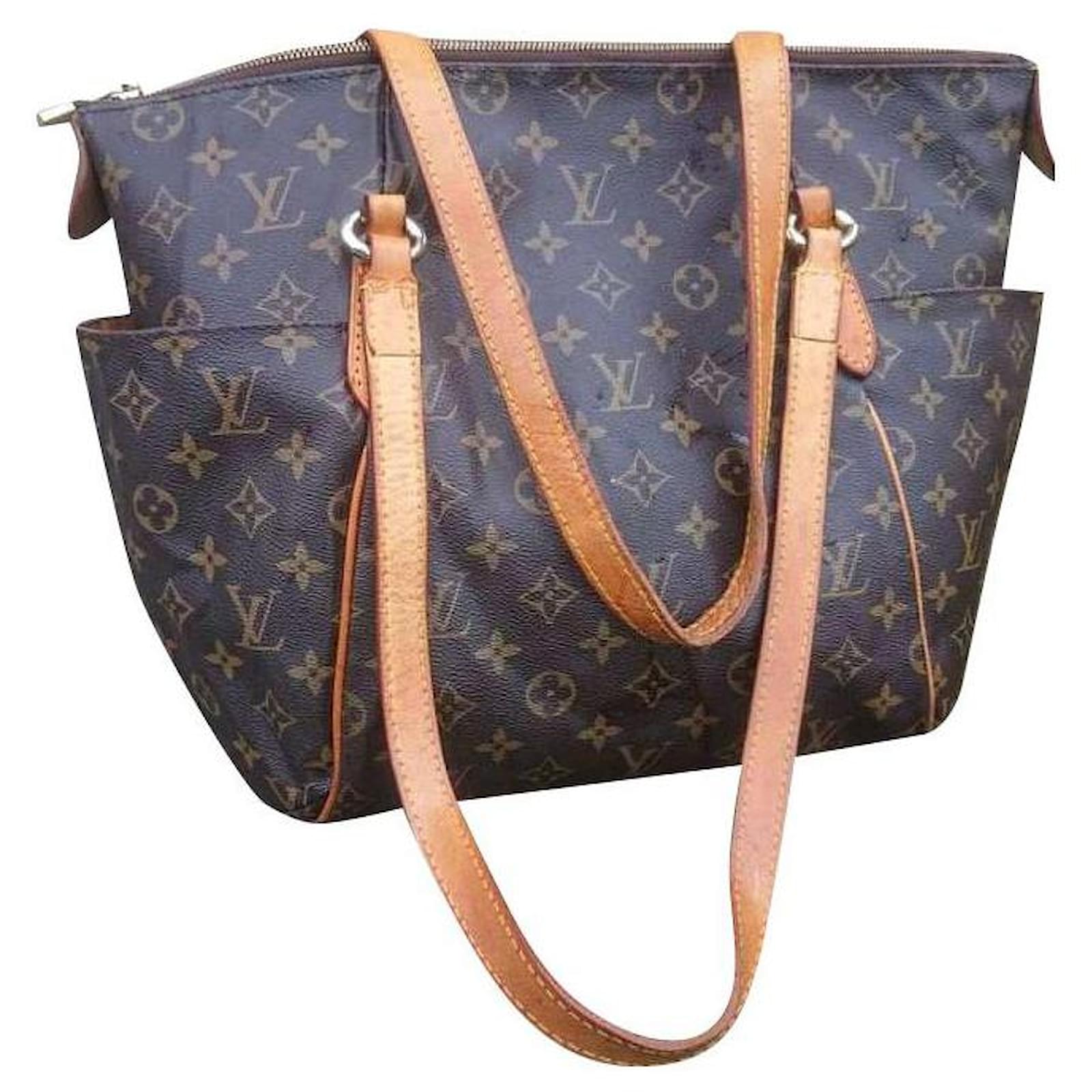 Louis Vuitton Totally MM Tote