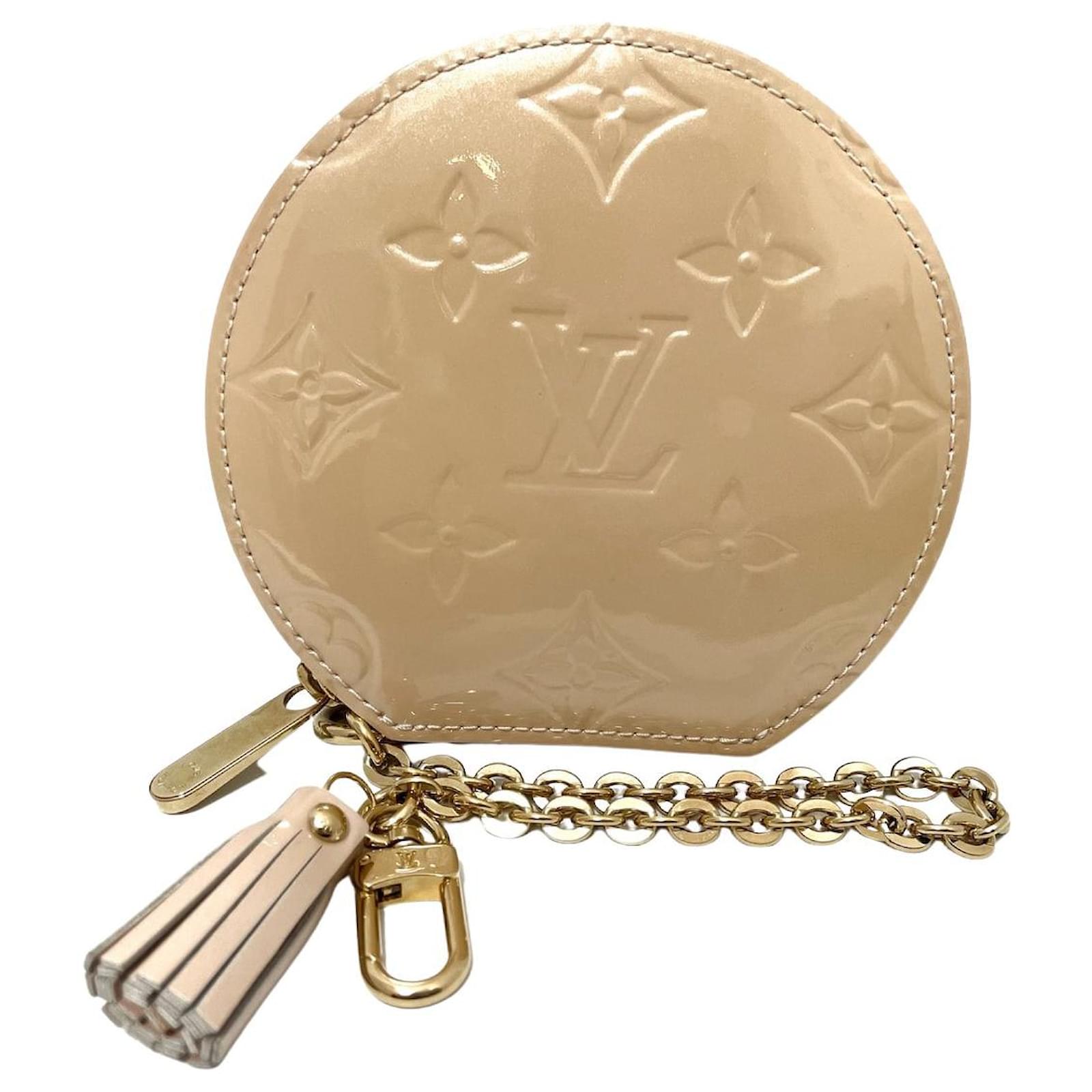 Louis Vuitton Porte Monnaie Rond Golden Patent leather ref.484559 - Joli  Closet