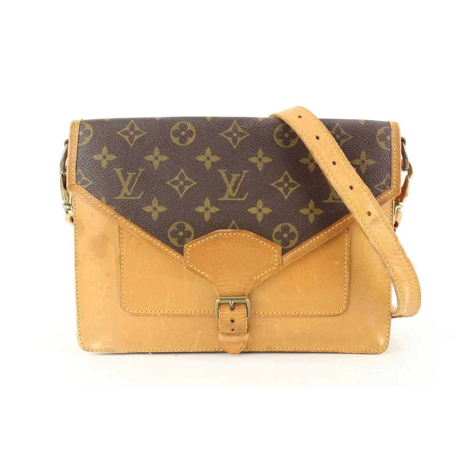 Louis Vuitton Rare Vintage Monogram Sac Biface Flap Bag with Key Leather  ref.485490 - Joli Closet