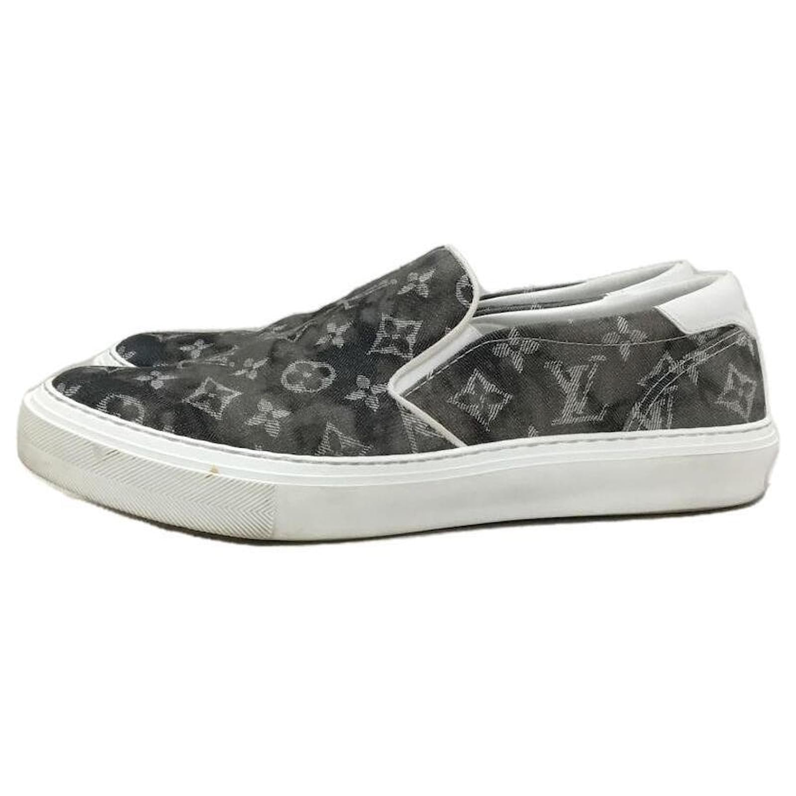 LOUIS VUITTON Sneakers Cotton Gray Black LV Auth 39348 Grey ref.880687 -  Joli Closet