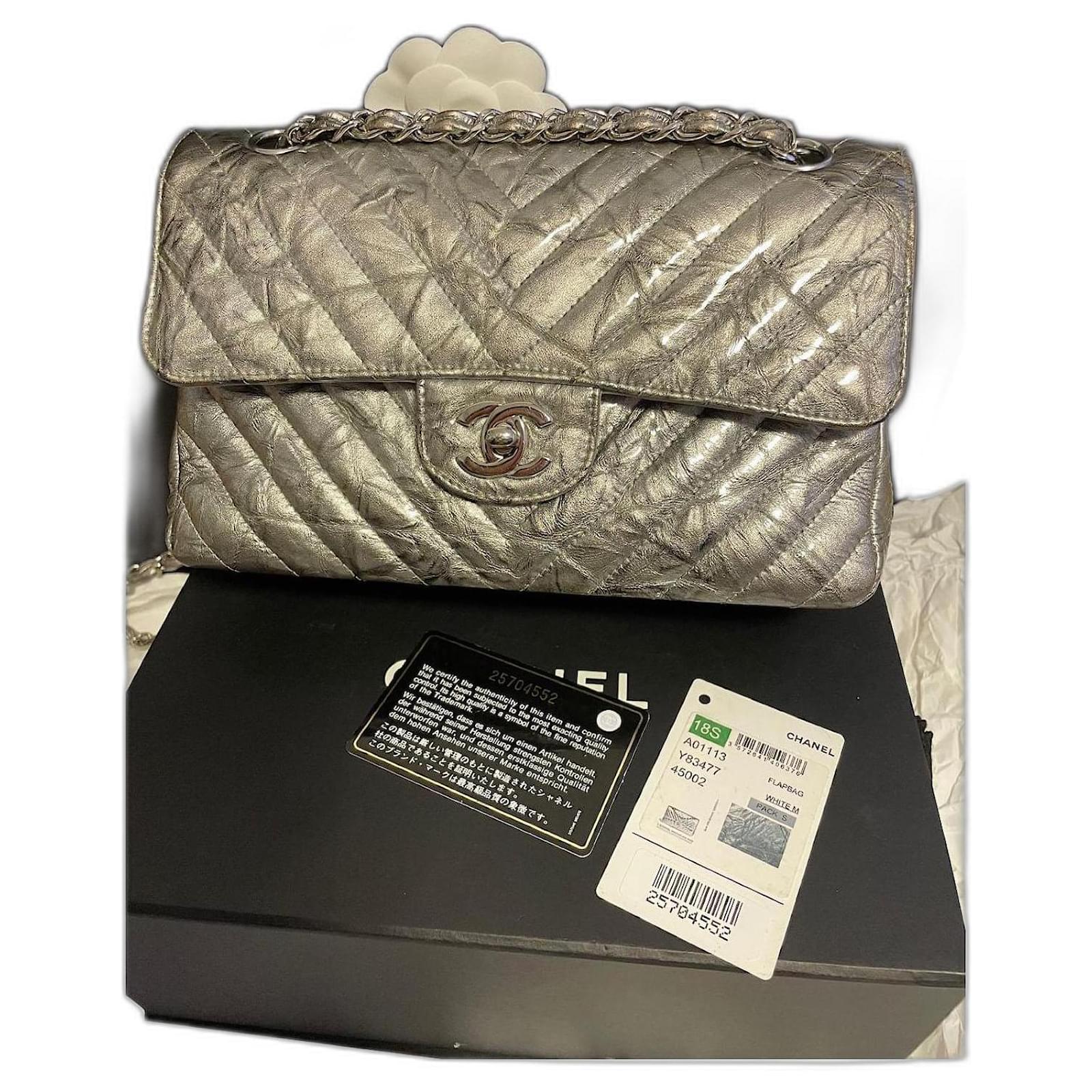 Timeless Chanel classic small chevron Silvery Silver hardware