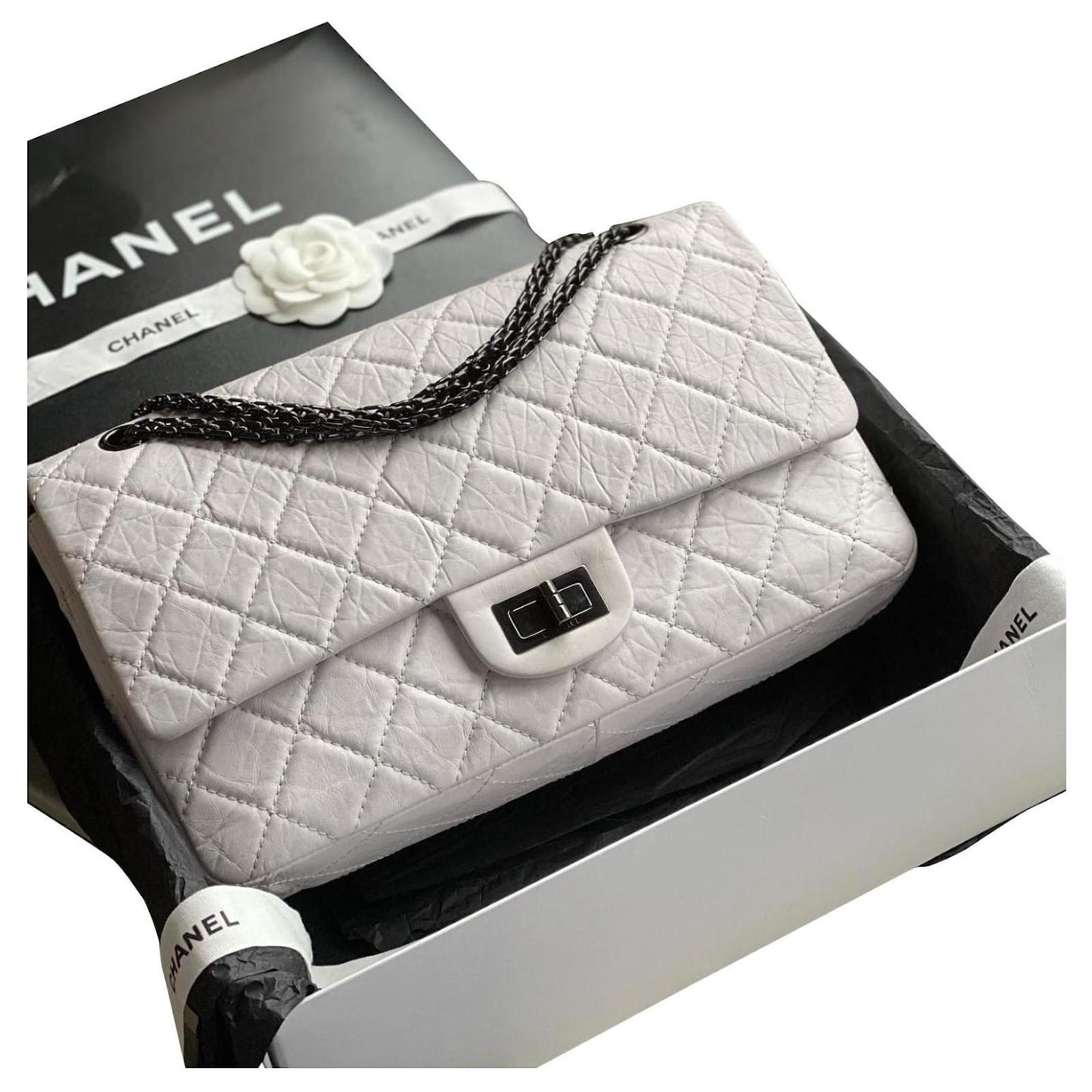Chanel Bag 2.55 Grey Leather ref.487145 - Joli Closet