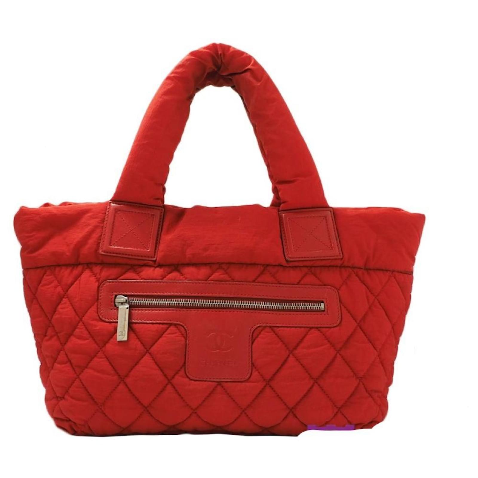 Used] Chanel Coco Cocoon Tote PM Tote Bag Handbag Reversible Matrasse Nylon  Red Olive Green Leather ref.488526 - Joli Closet