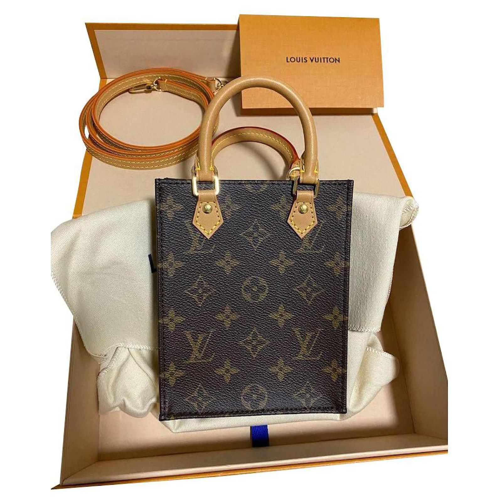 Louis Vuitton Petite Sac Plat Bag