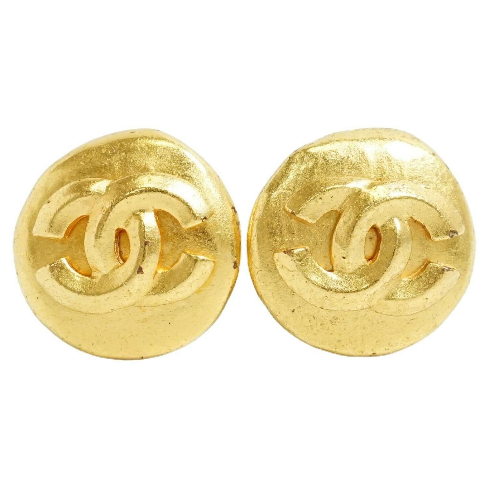 Chanel earring Golden Metal ref.488797 - Joli Closet