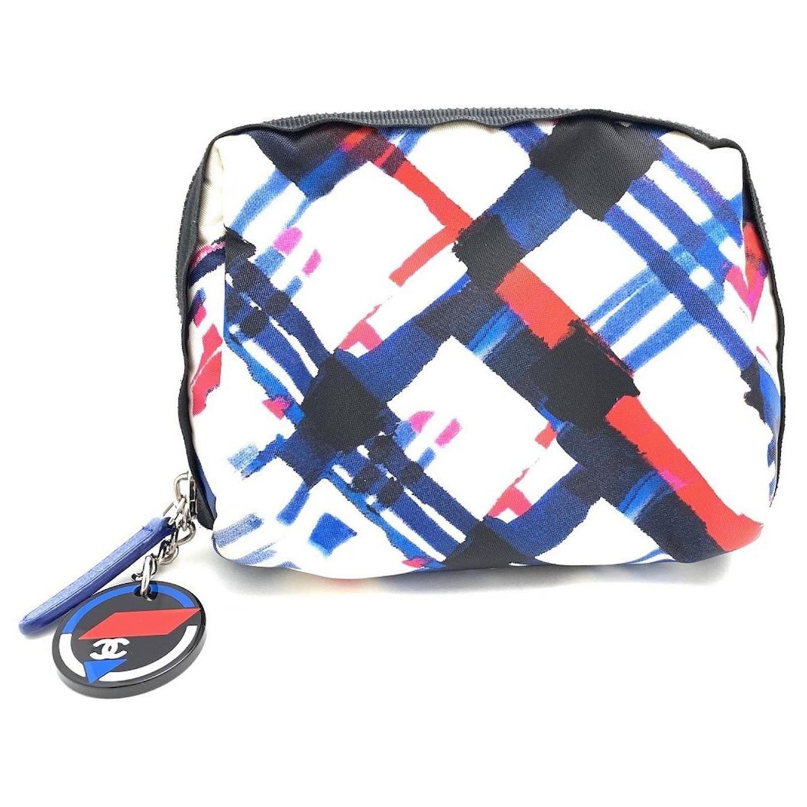 Used] Chanel CHANEL Pouch Nylon x Leather White x Blue x Red Coco Mark Cosmetic  Pouch ref.489077 - Joli Closet