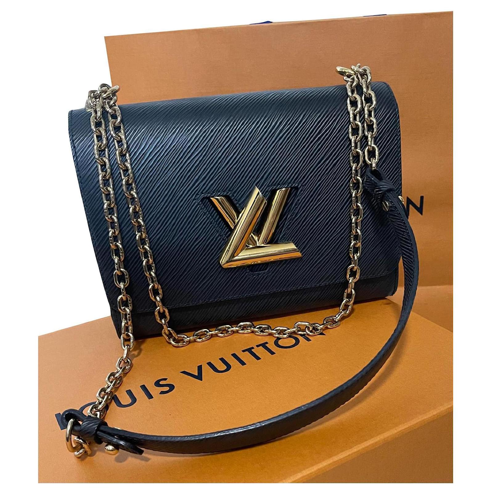 Louis Vuitton TWIST MM BAG Black Leather ref.489208 - Joli Closet