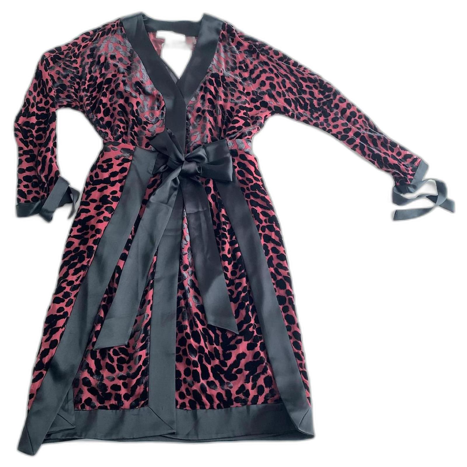 Diane von clearance furstenberg kimono dress