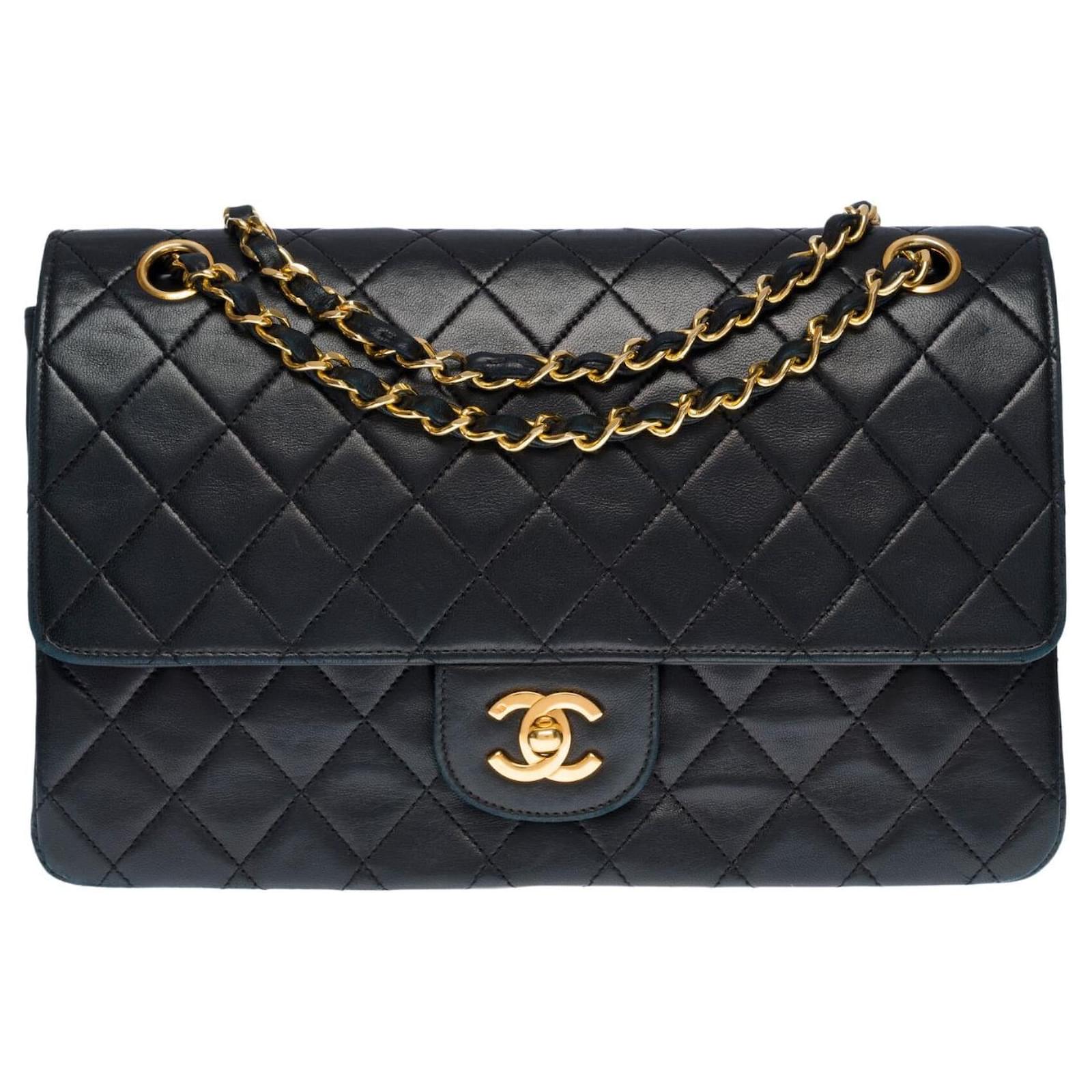 The coveted Chanel Timeless/Classique bag 27 cm with lined flap in ...