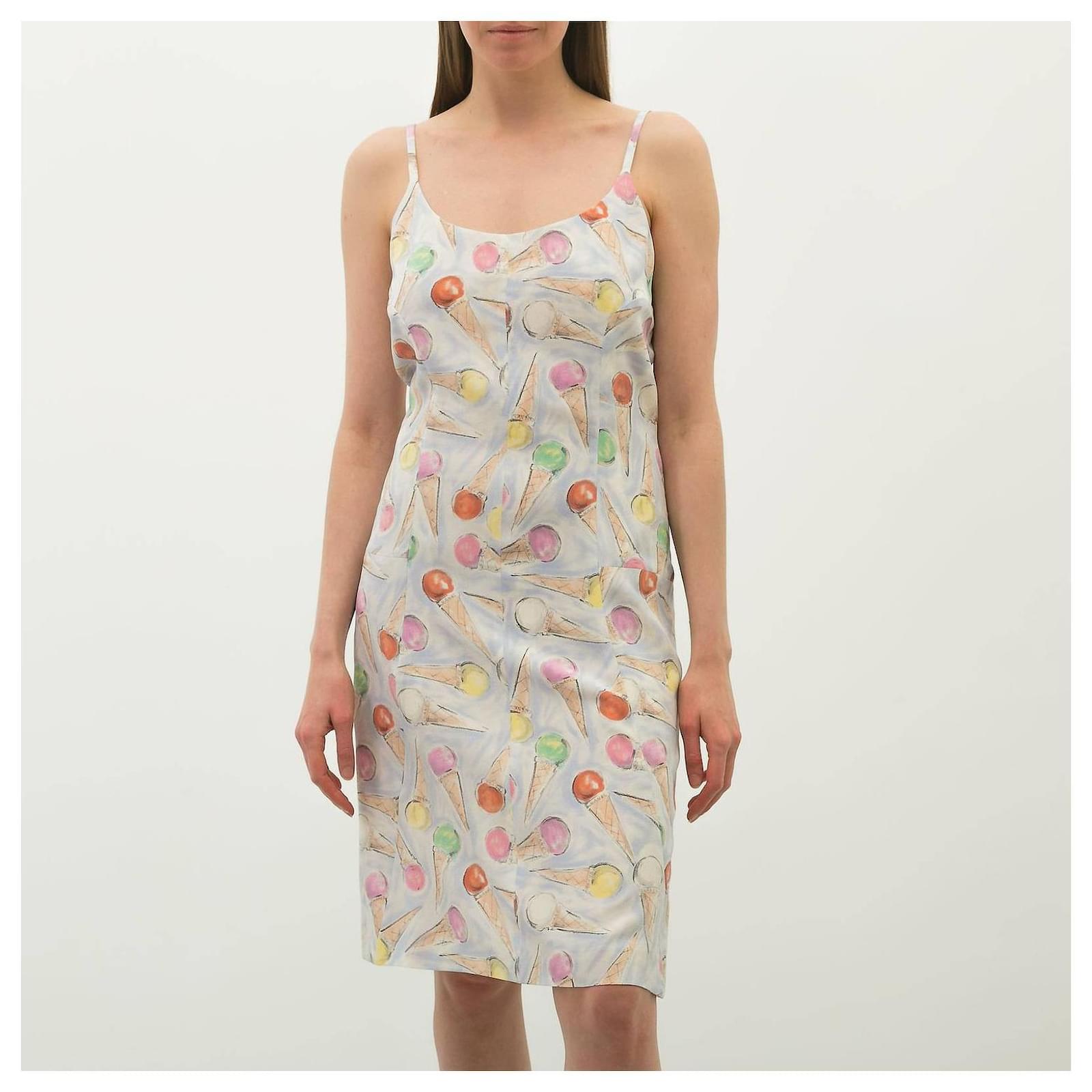 white christmas dresses Chanel 26C ice-cream minaudières clutch bag main image 1