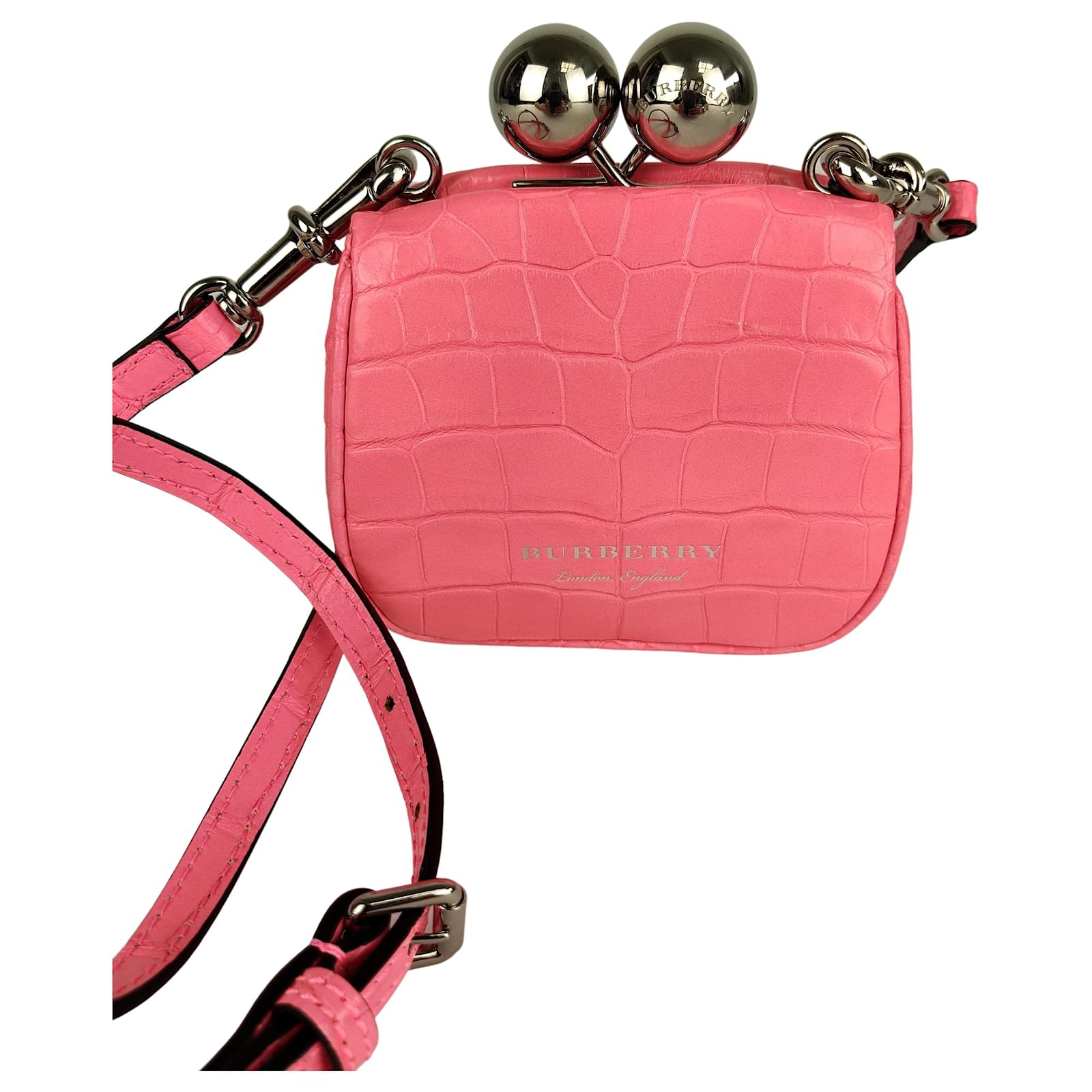 Burberry Clutch bag in alligator leather with shoulder strap Pink Exotic  leather ref.492191 - Joli Closet