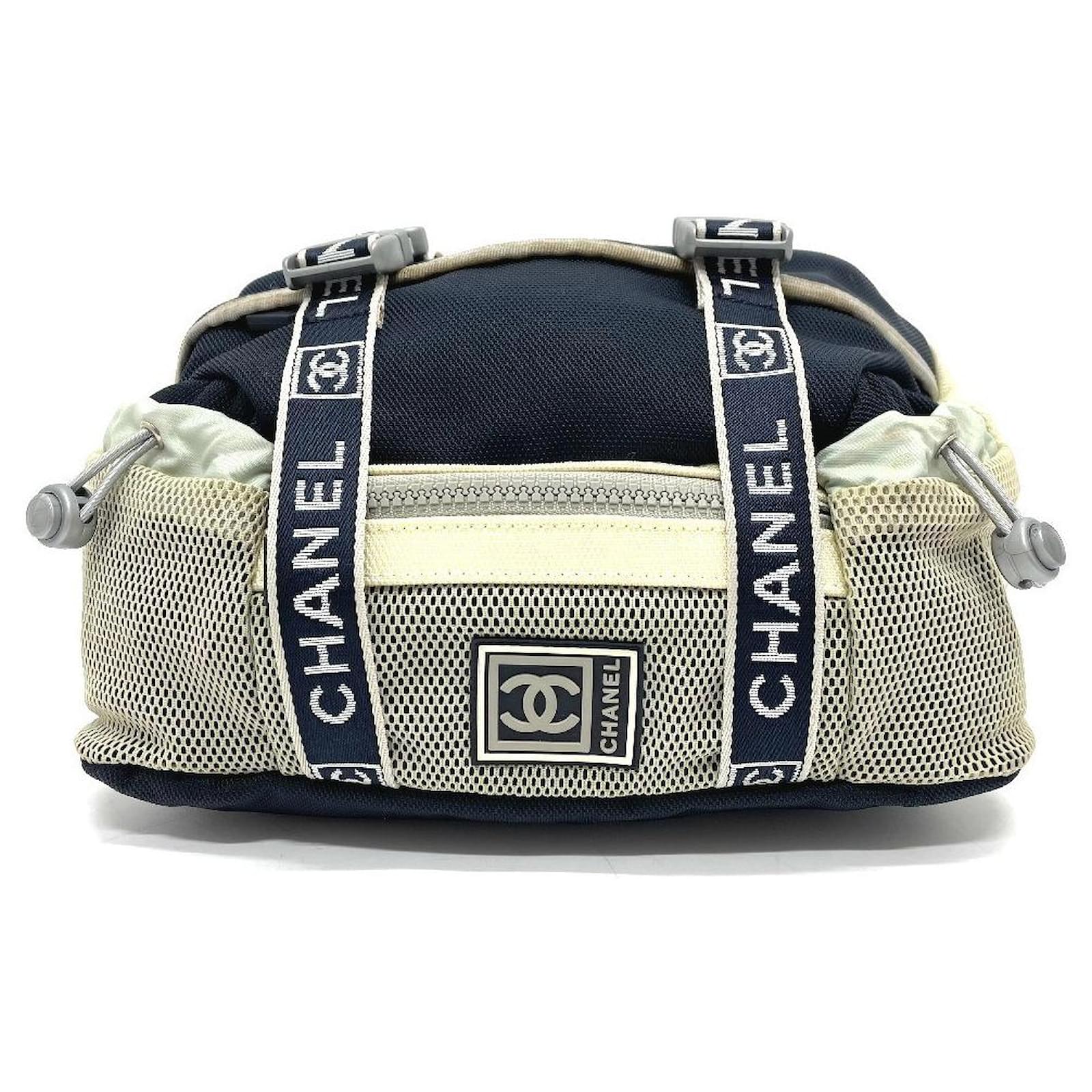 Used] CHANEL Sports Line Mesh Pocket Waist Bag Body Bag Canvas Unisex  Off-White x Navy Navy blue ref.492617 - Joli Closet