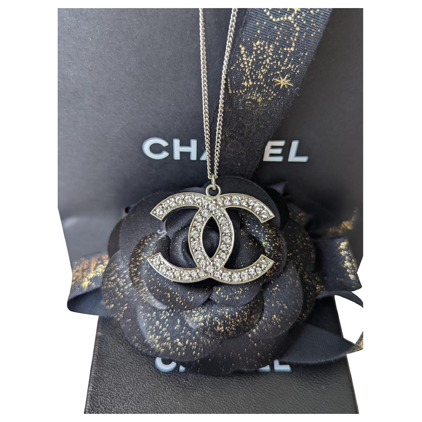Chanel 20C Pearl Camellia CC Necklace Pearl Rhinestone