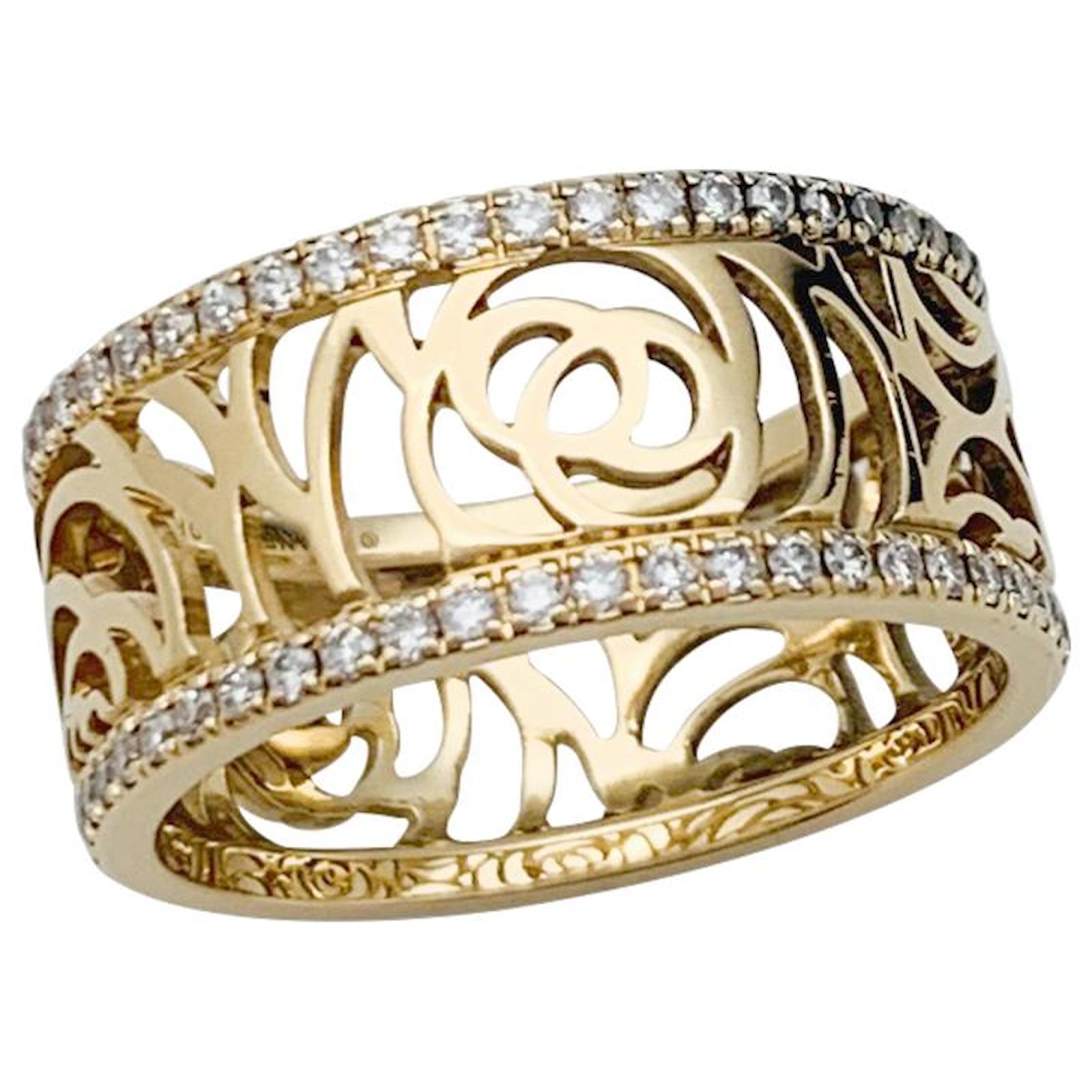 Chanel ring,