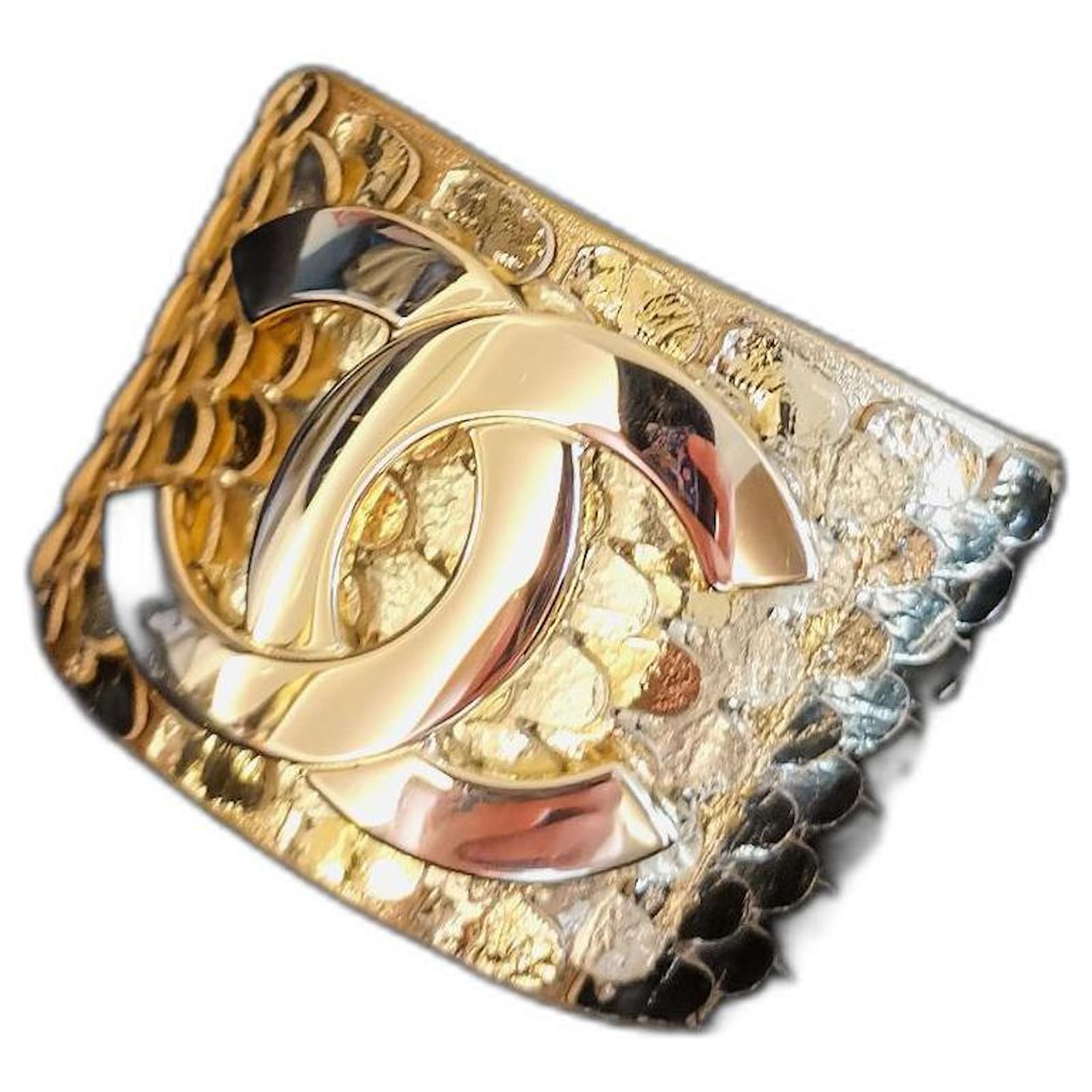 CHANEL Bracelet Gold CC Auth ar5932 Golden Metal ref.459403 - Joli