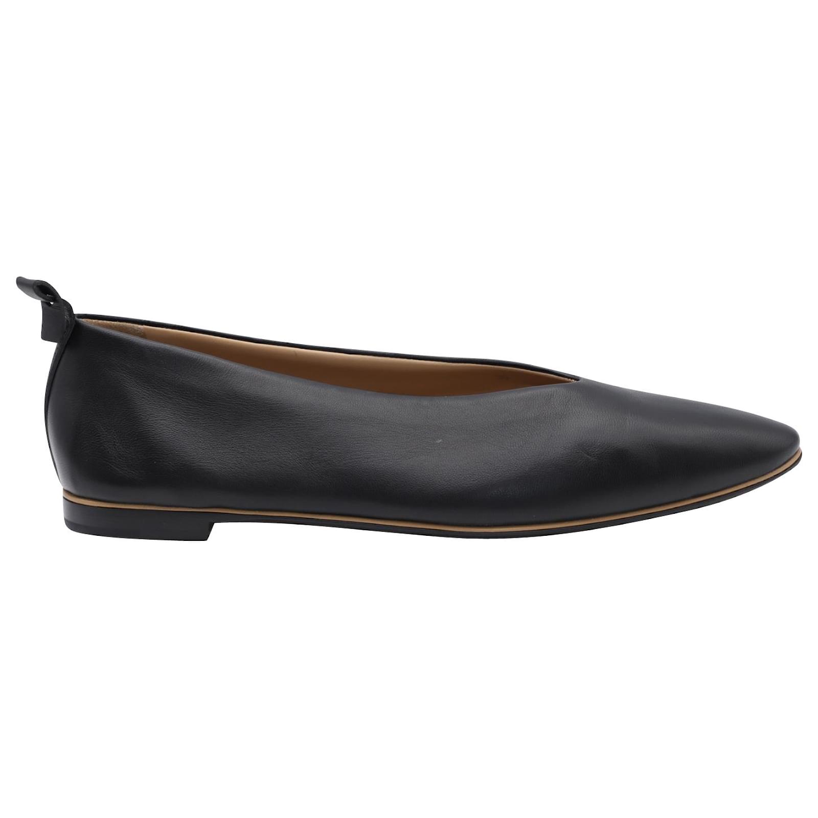 Bottega Veneta Almond Toe Ballerina Flats in Black Leather ref.497230 ...