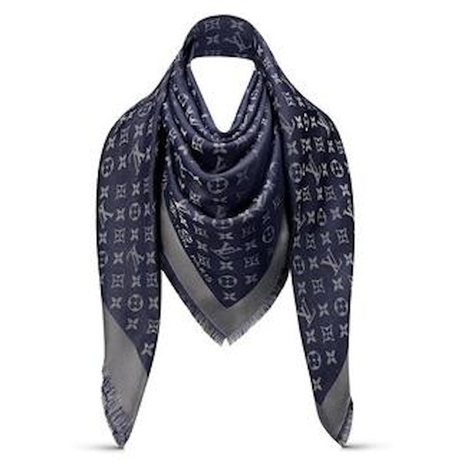 Louis Vuitton Monogram scarf Blue Silk ref.498184 - Joli Closet