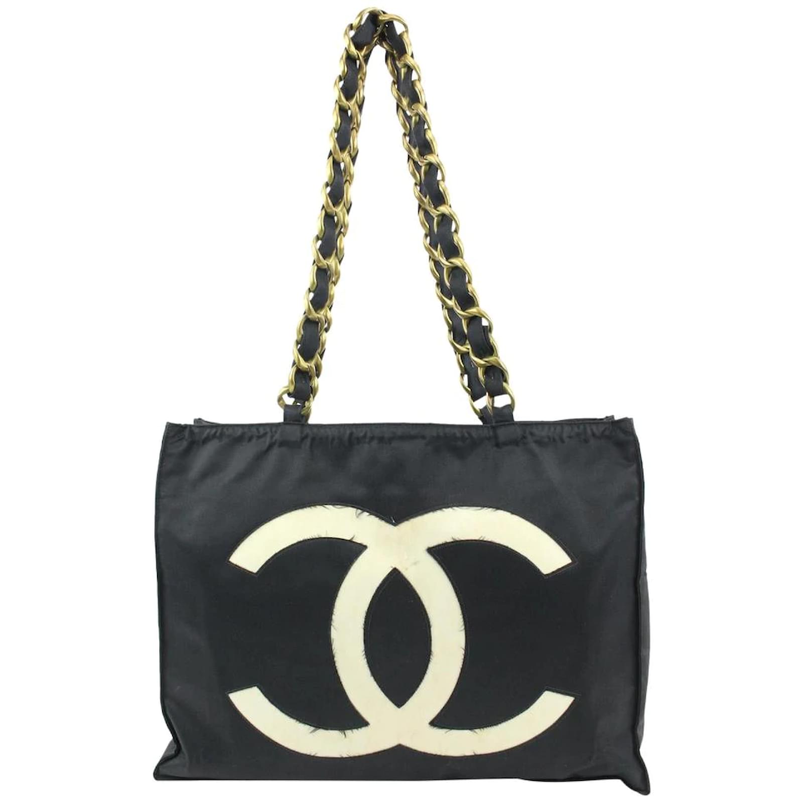 Chanel Black x White x Gold CC Logo Jumbo Shopper Tote White gold