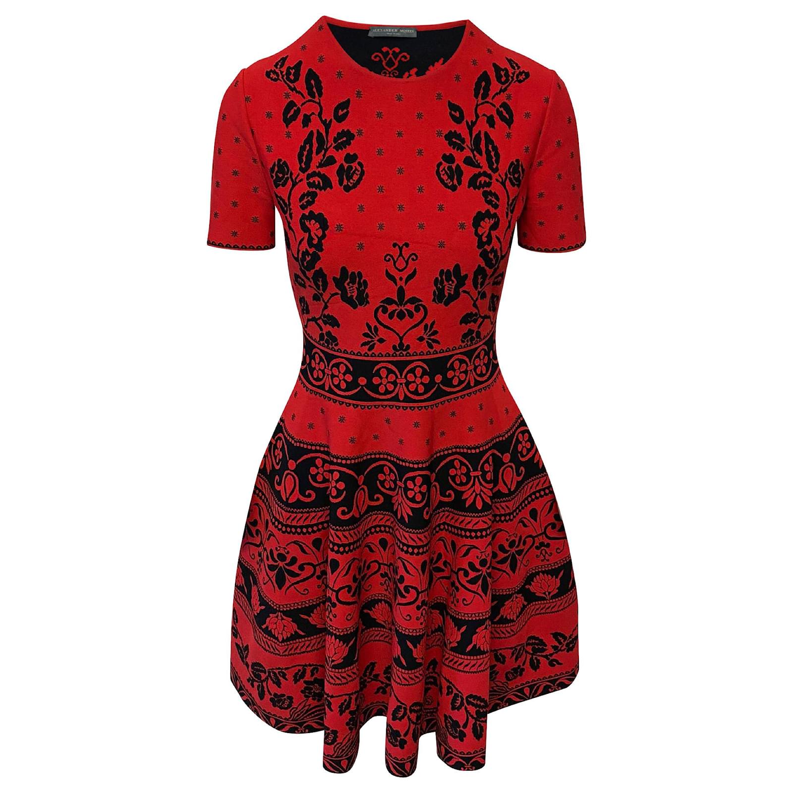 Alexander McQueen Floral Jacquard Knit Dress in Red Viscose ref.JC499372  (Sold) - Joli Closet
