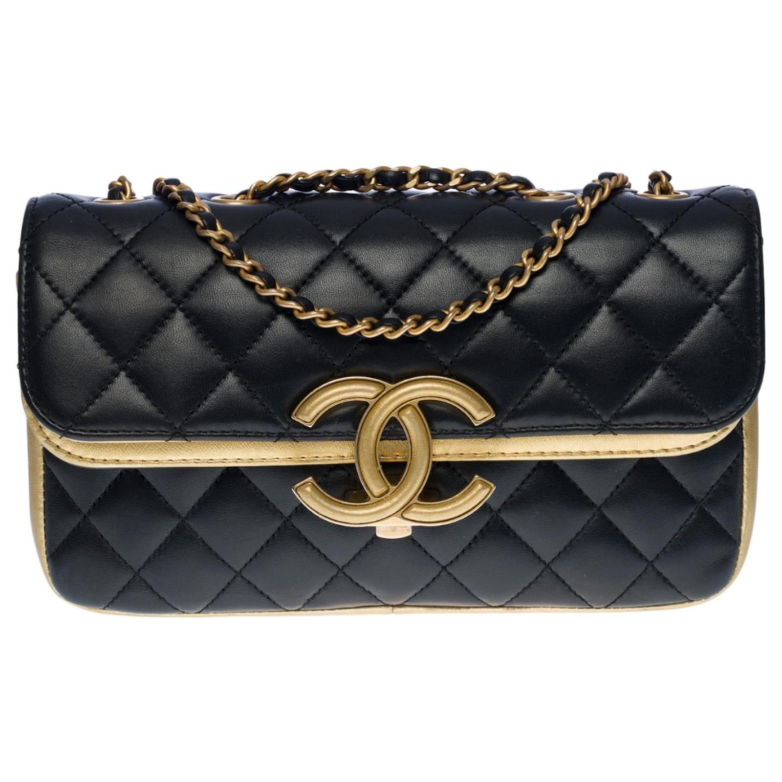 Timeless Sublime and Rare Chanel Classique lined flap handbag in