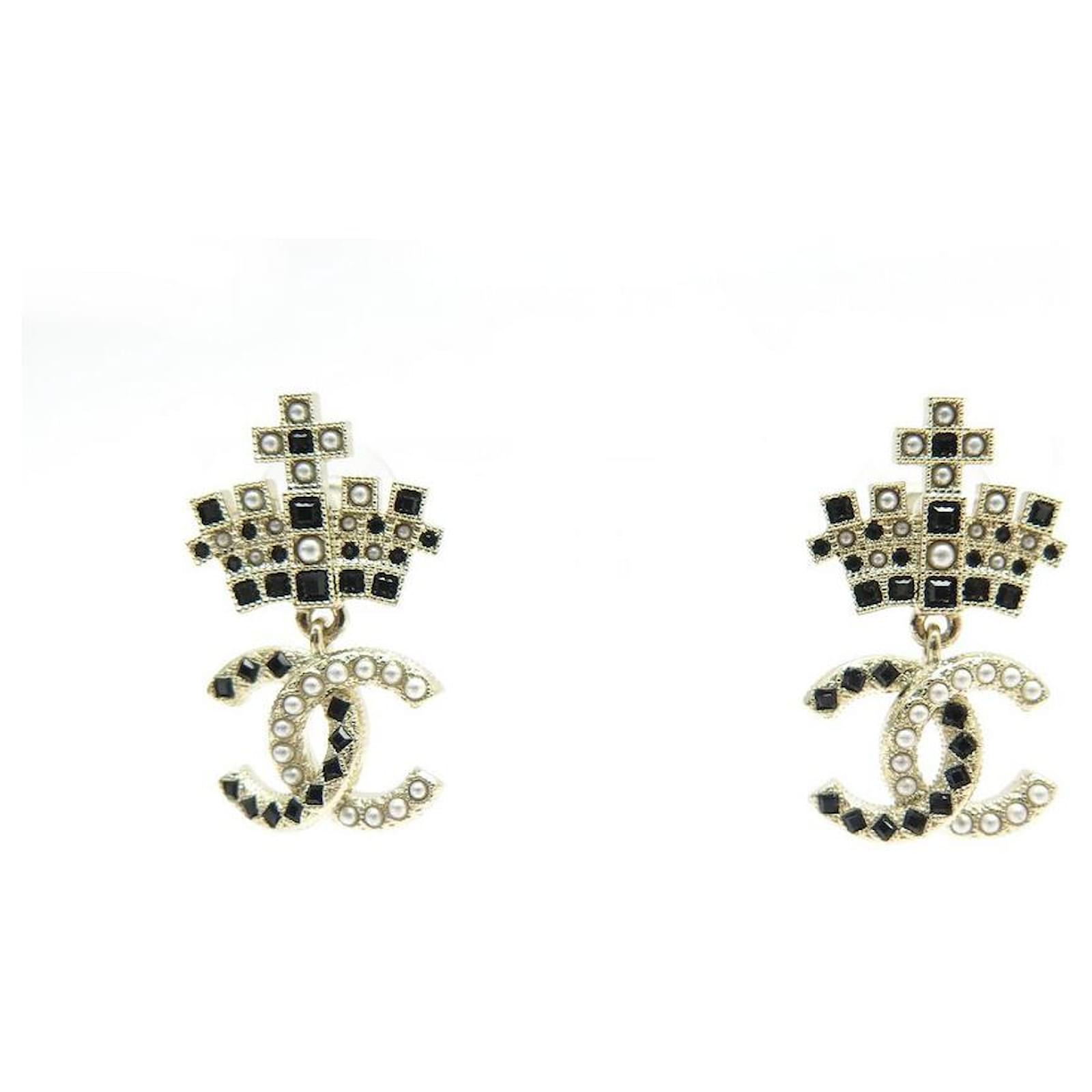 chanel crown earrings