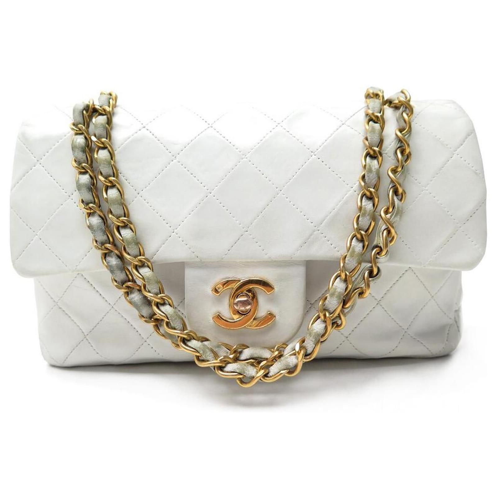 VINTAGE CHANEL CLASSIC TIMELESS PM HANDBAG IN QUILTED LEATHER HANDBAG White  ref.501070 - Joli Closet