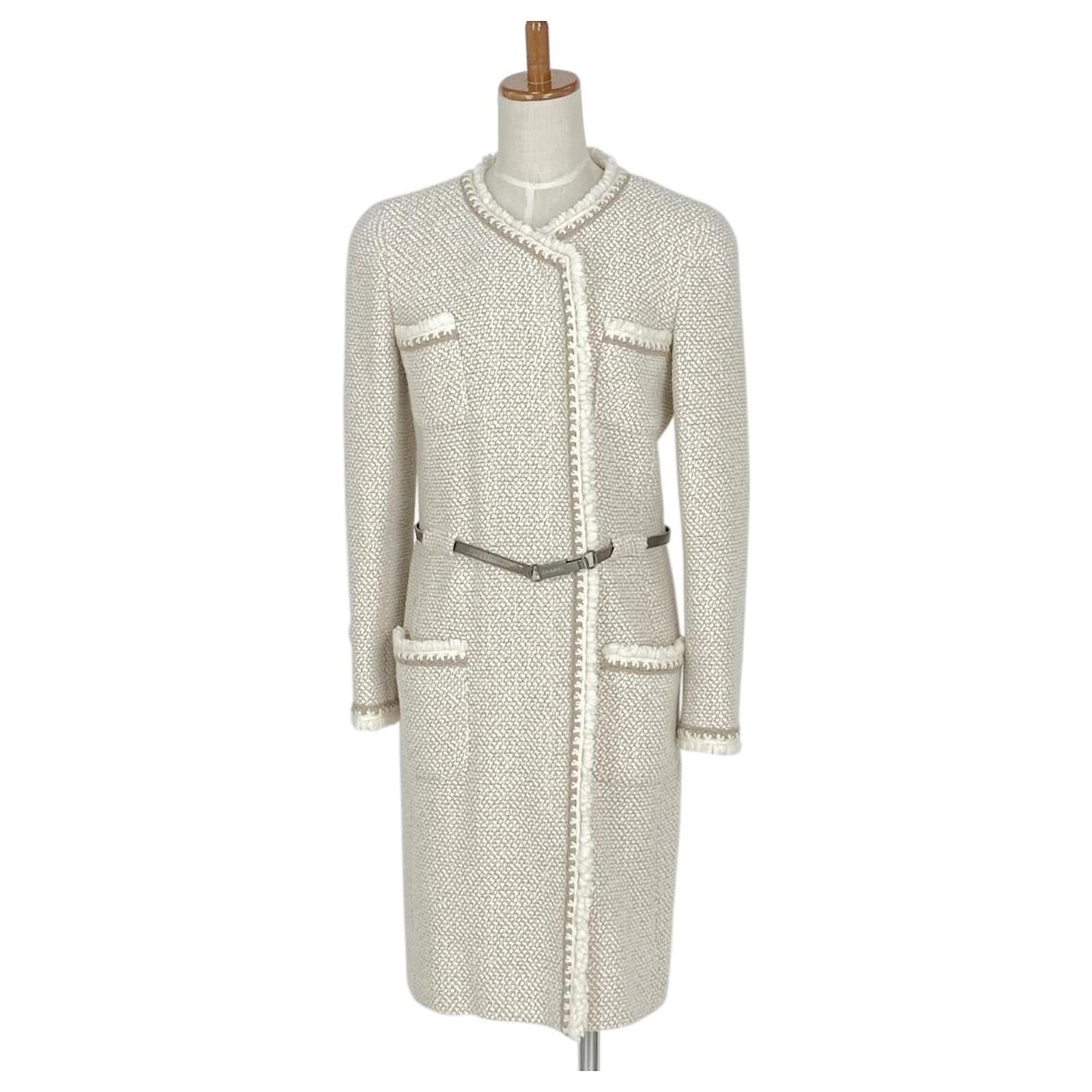 Chanel Vintage long sleeve tweed coat 3006  Boucle jacket outfit  Fashion clothes women Clothes